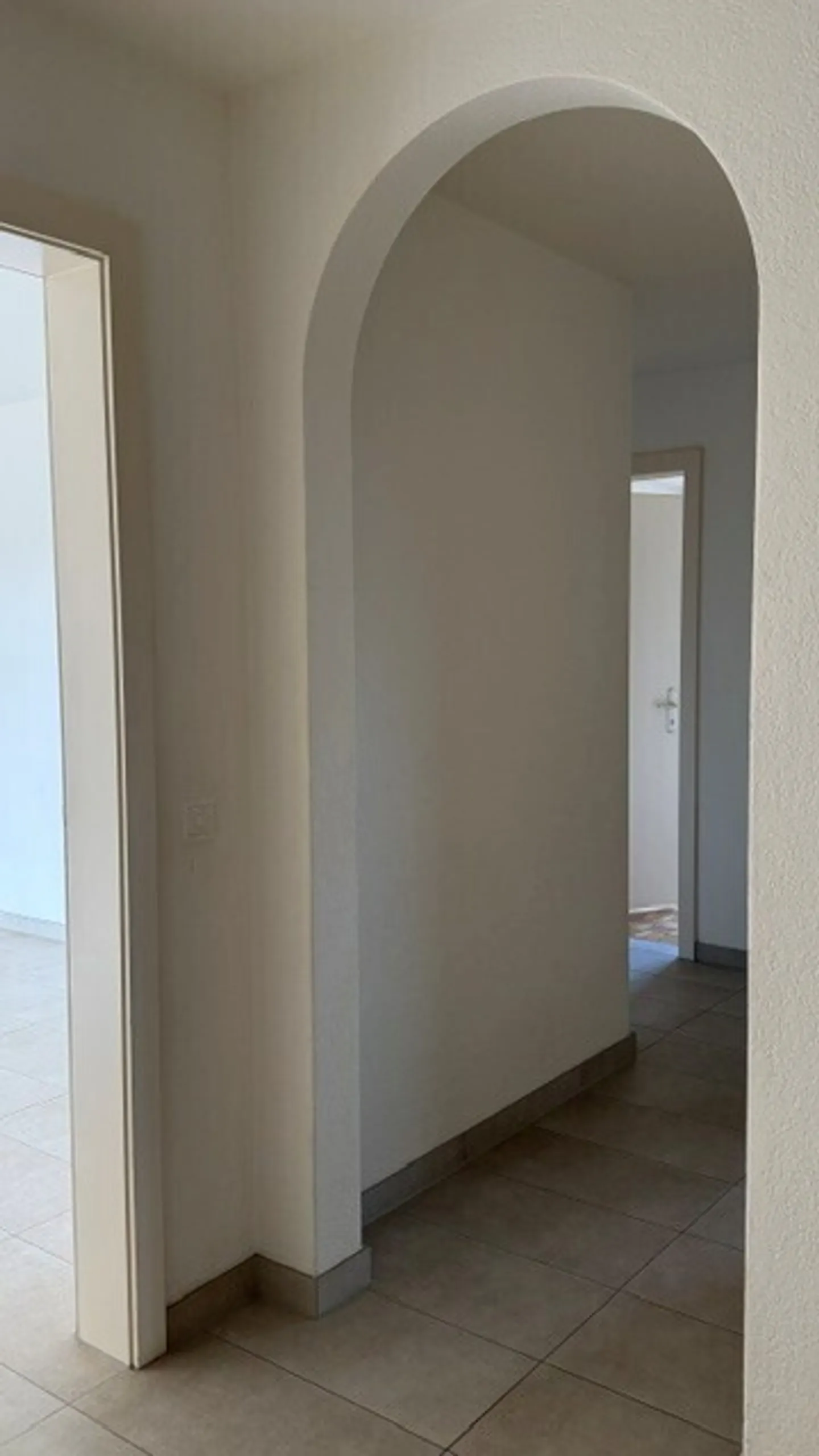 Appartamento di 4,5 locali di circa 100 m2 al piano terra con terrazza - Foto 6 di 8
