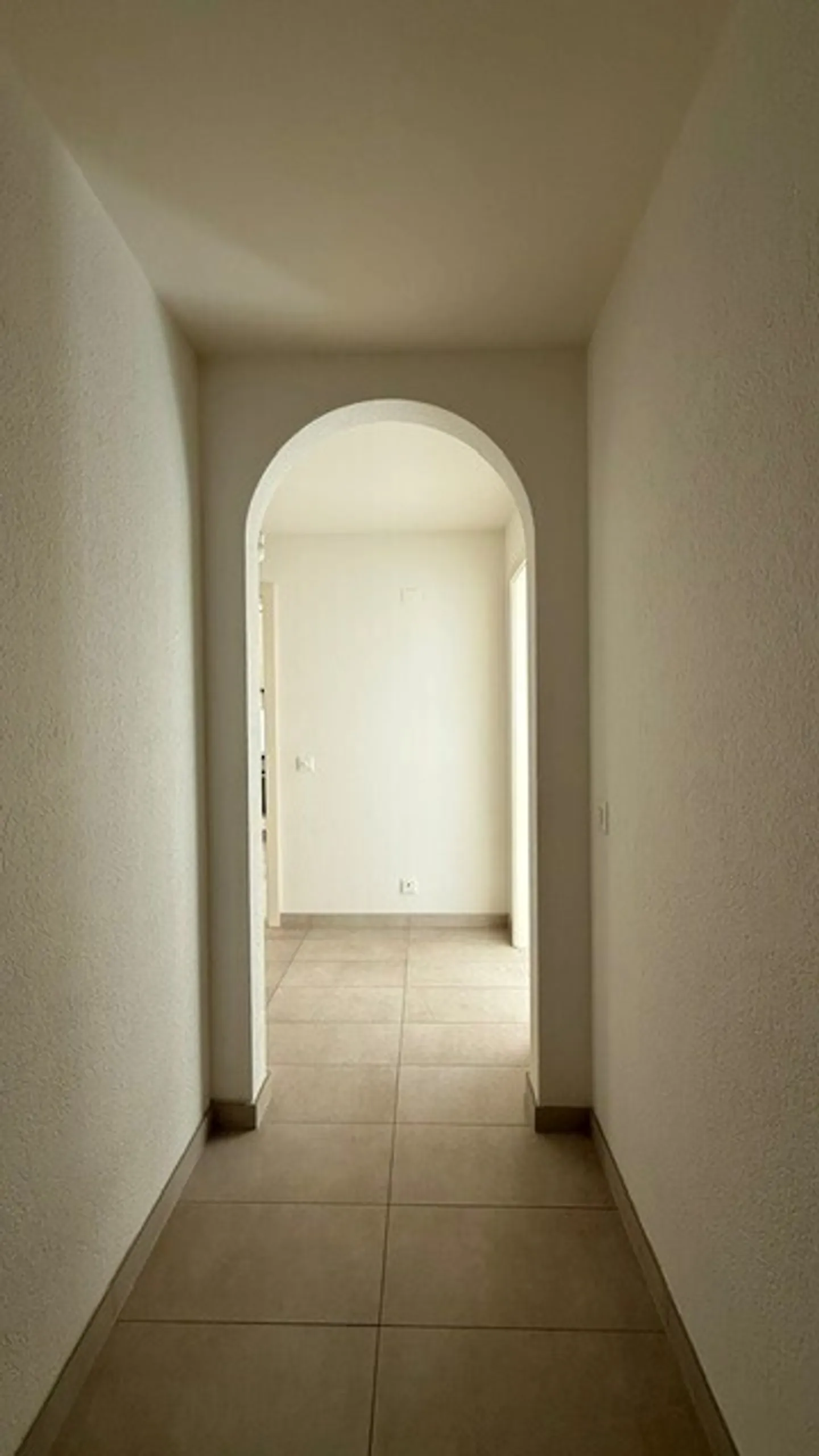 Appartamento di 4,5 locali di circa 100 m2 al piano terra con terrazza - Foto 5 di 8