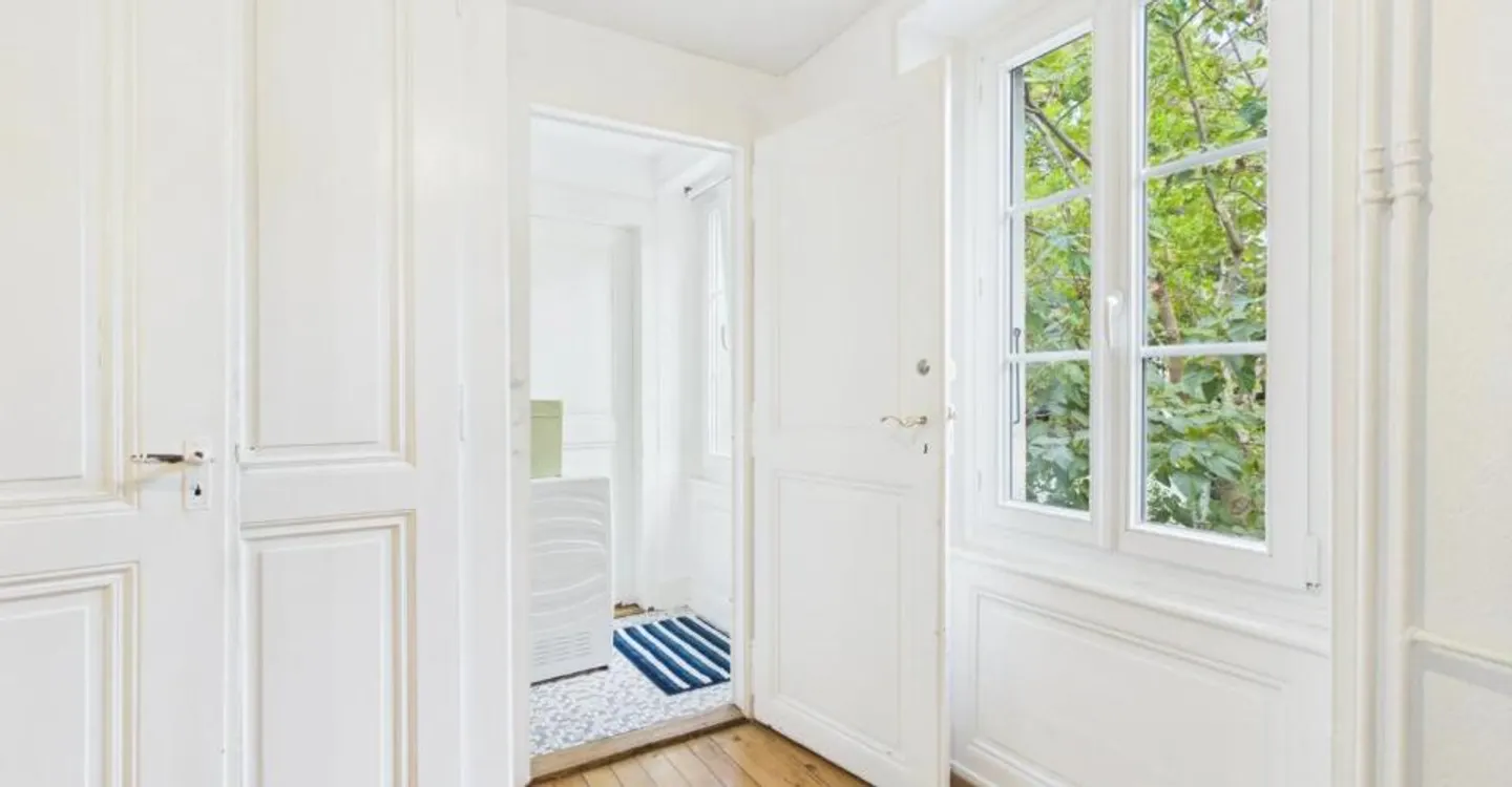 Renovation Opportunity in Lausanne - Photo 10 of 12