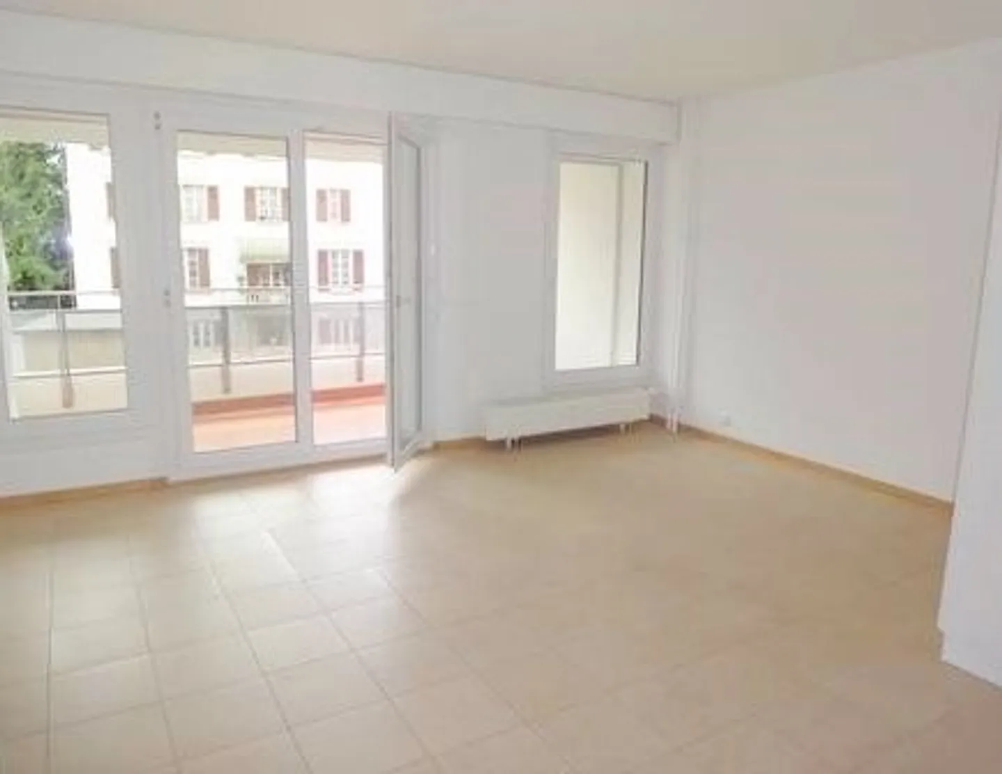 Nice studio close to all amenities - Photo 1 of 5