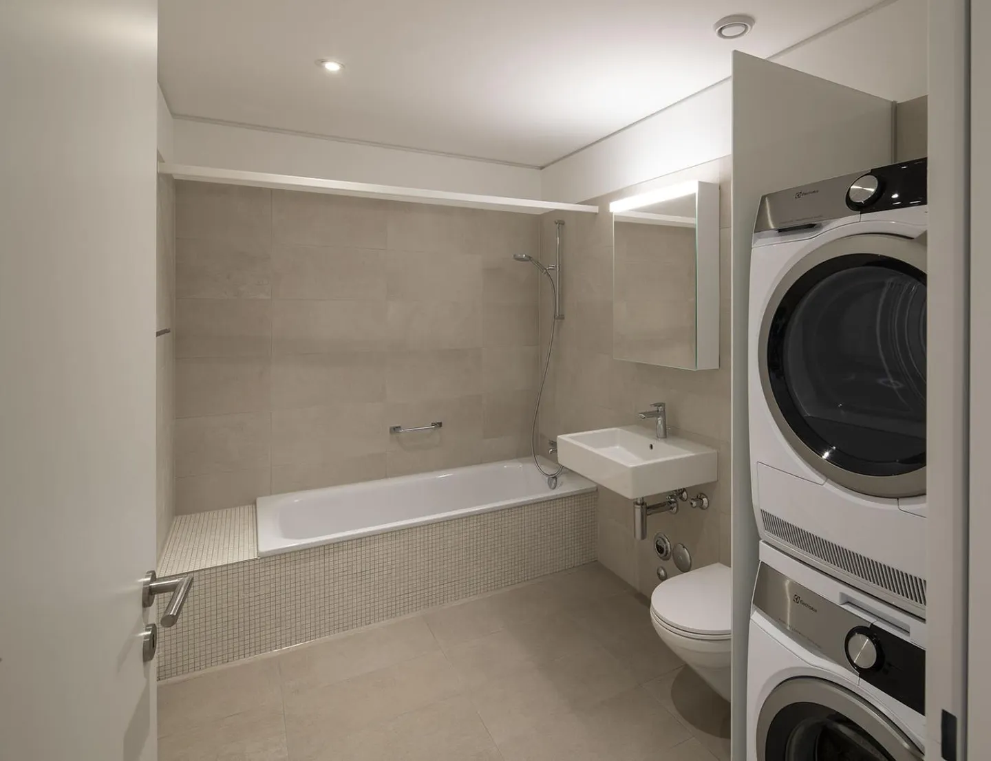 Haut dans Zurich Altstetten - Votre appartement de rêve au 23ème étage ! - Photo 5 sur 9