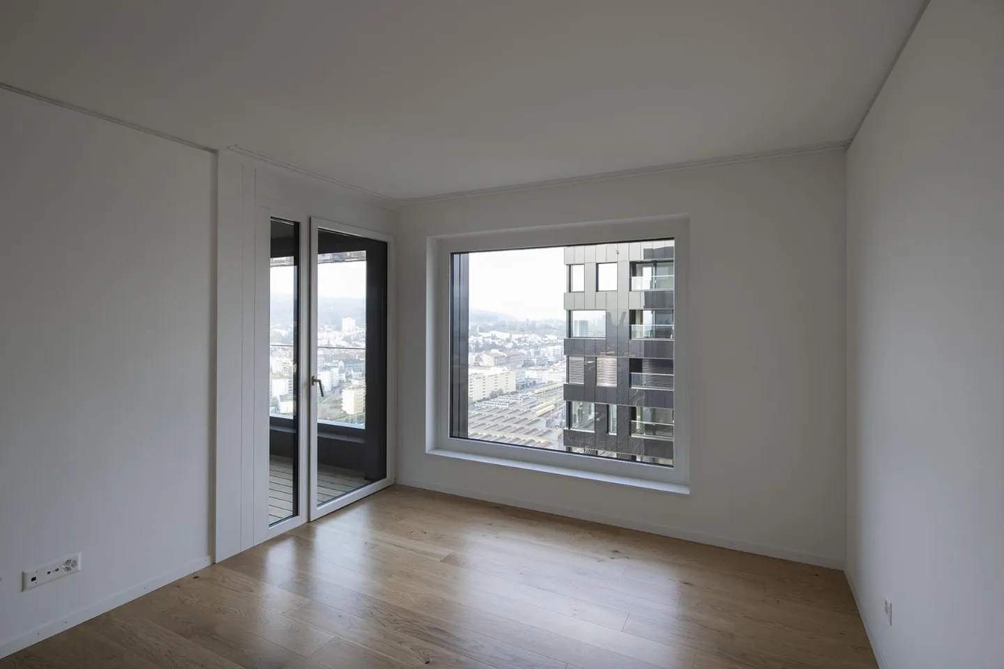 Haut dans Zurich Altstetten - Votre appartement de rêve au 23ème étage ! - Photo 7 sur 9