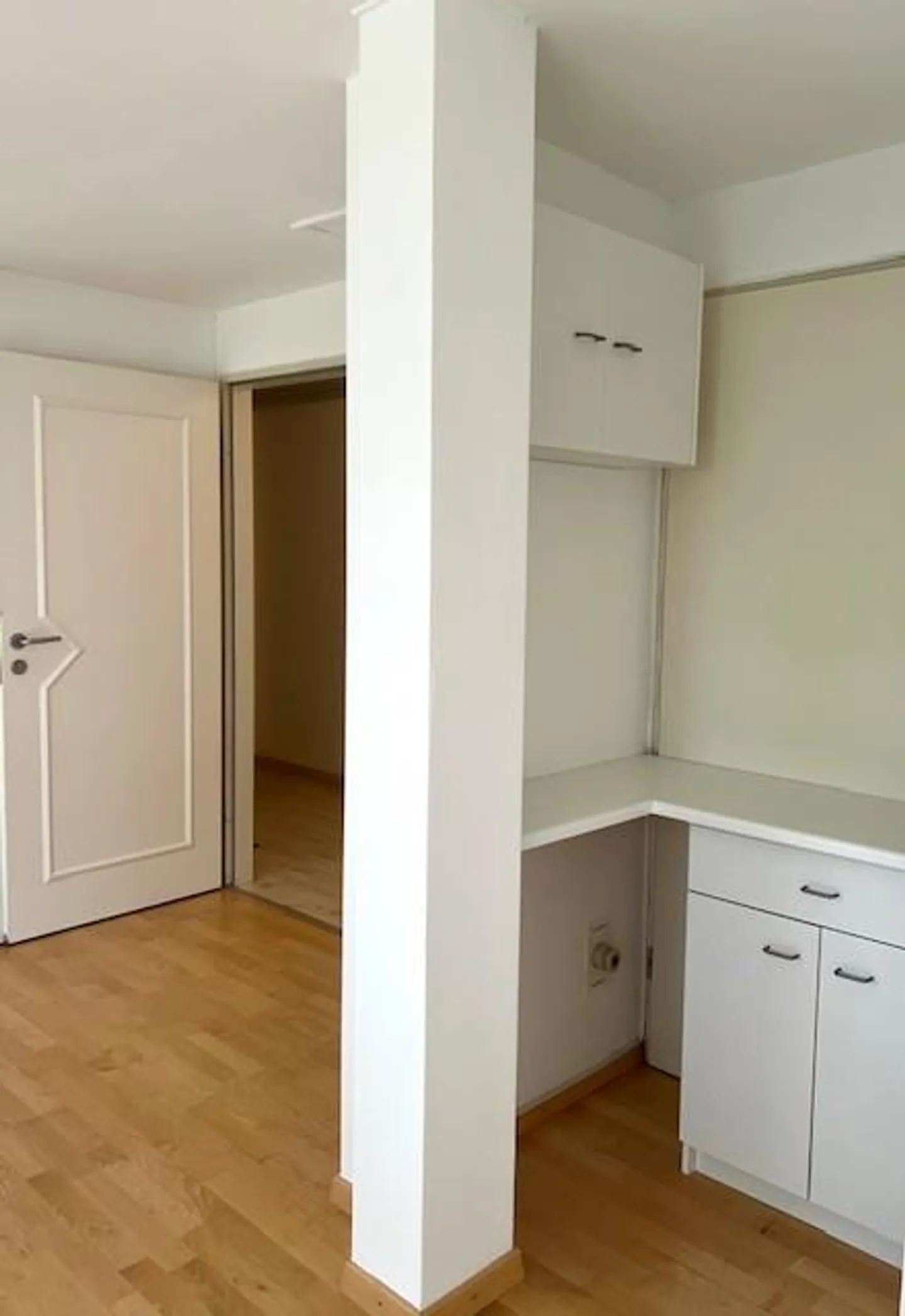 Salle de loisirs / Bureau / Cabinet / Atelier / Stockage 28m2 - Photo 8 sur 11
