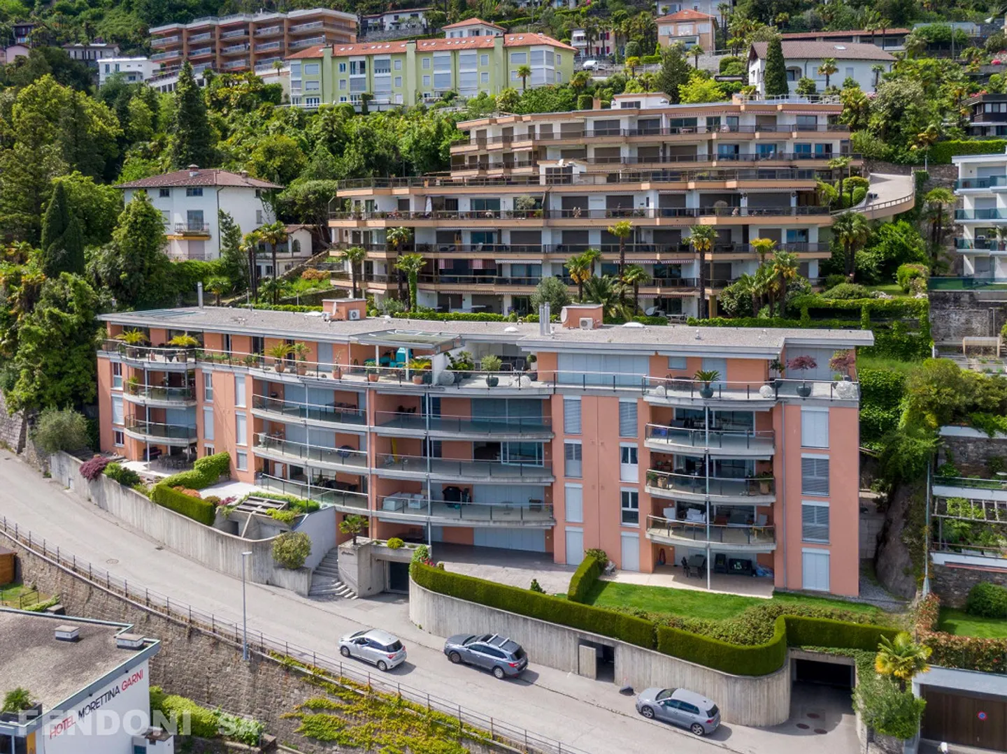 Esclusivo e lussuoso condominio con vista lago - Foto 2 di 17