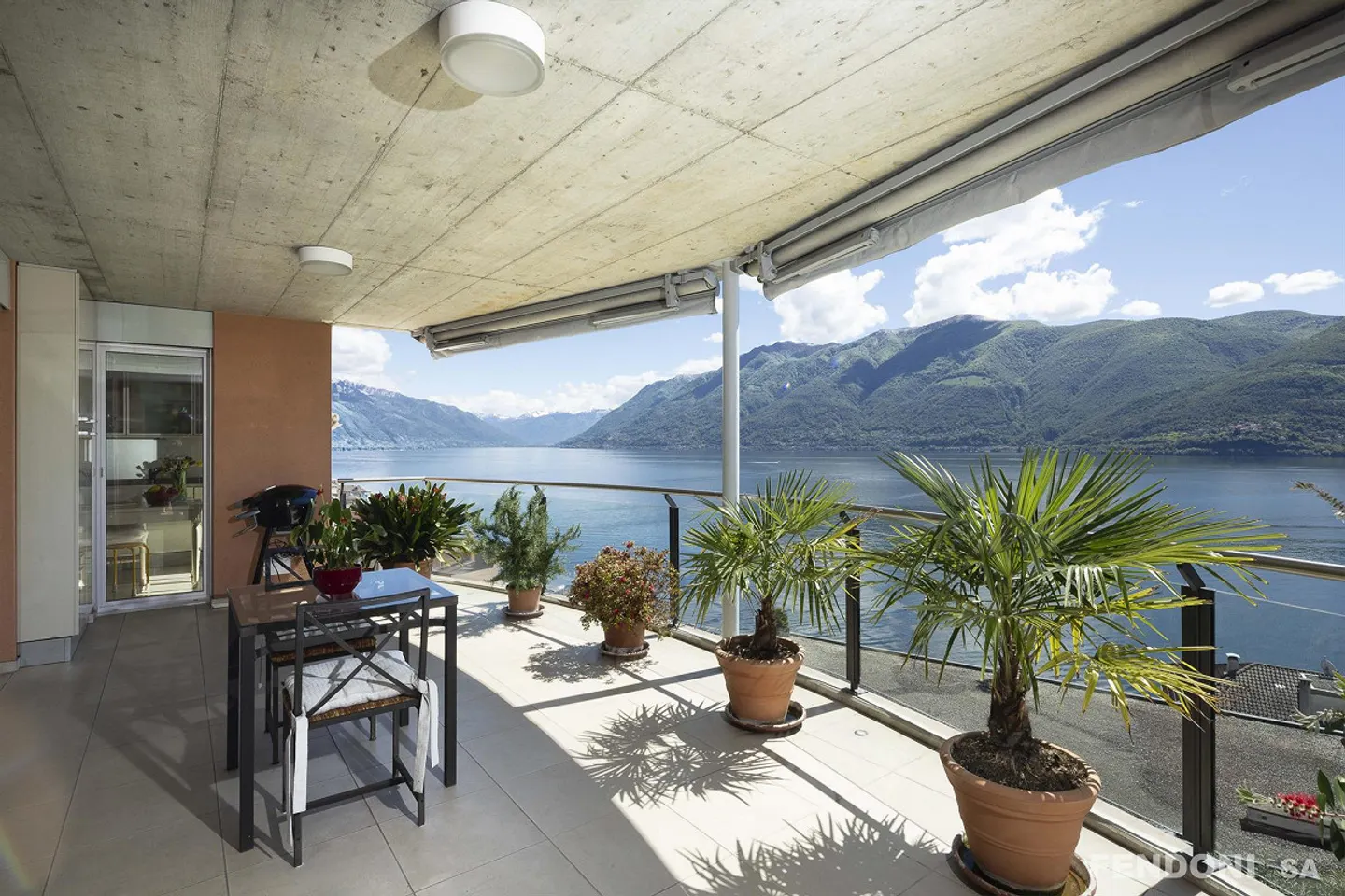 Esclusivo e lussuoso condominio con vista lago - Foto 5 di 17