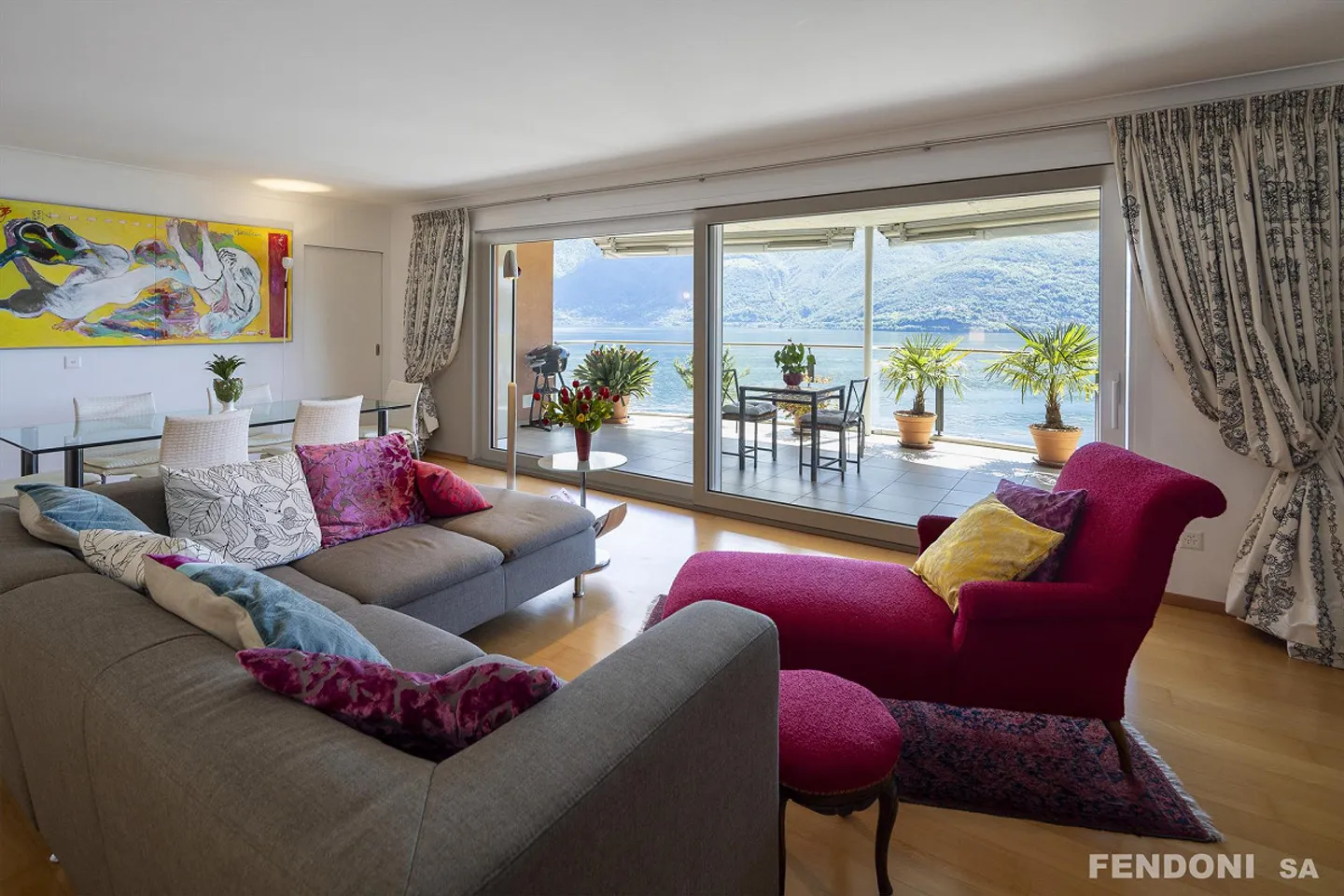 Esclusivo e lussuoso condominio con vista lago - Foto 8 di 17