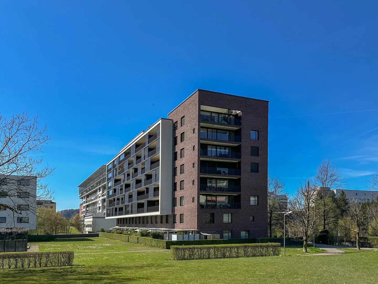 Appartement moderne de 3,5 pièces avec vue à louer - Photo 10 sur 11