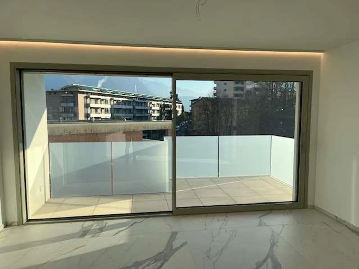 Appartement élégant de 3,5 pièces à Massagno - Photo 4 sur 5