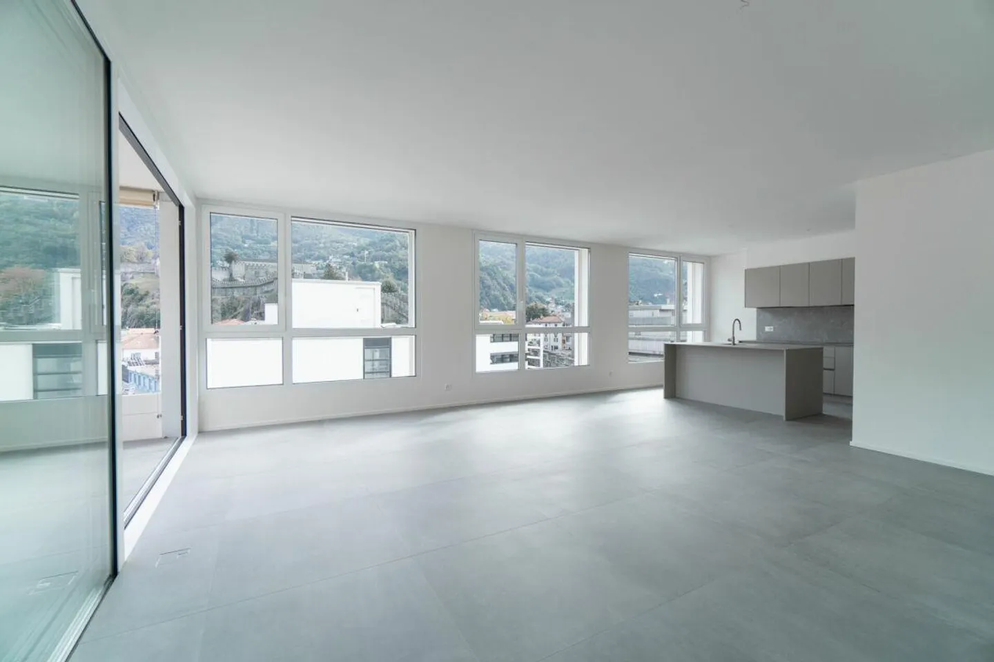Elegante Wohnung in Bellinzona - Foto 1 von 21