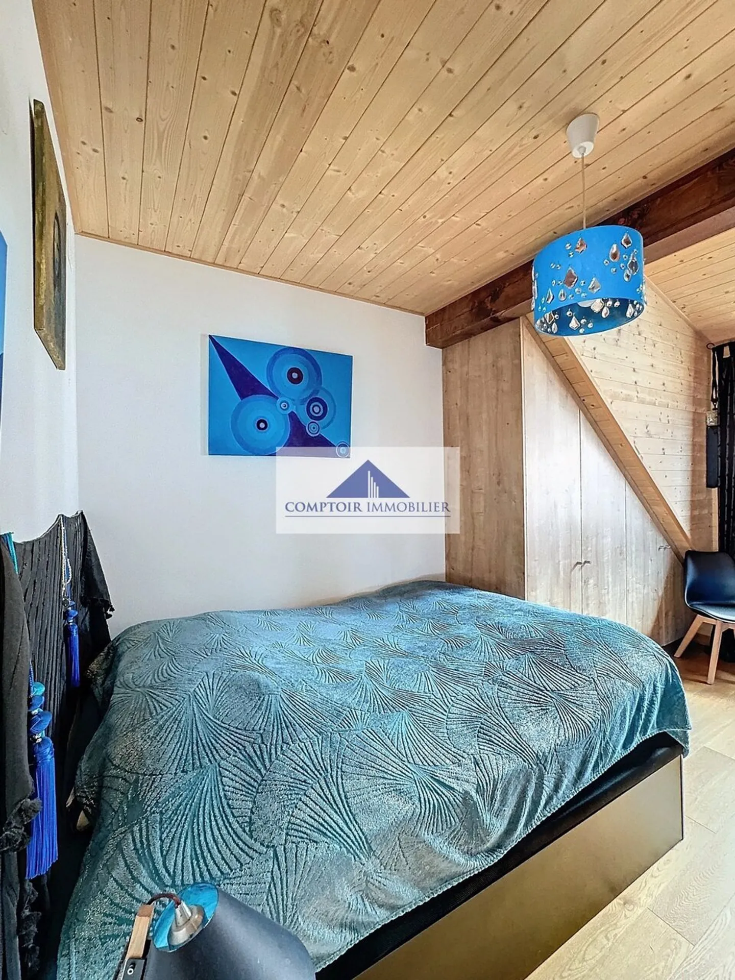 2.5 rooms in the attic facing the lake - Photo 6 of 11