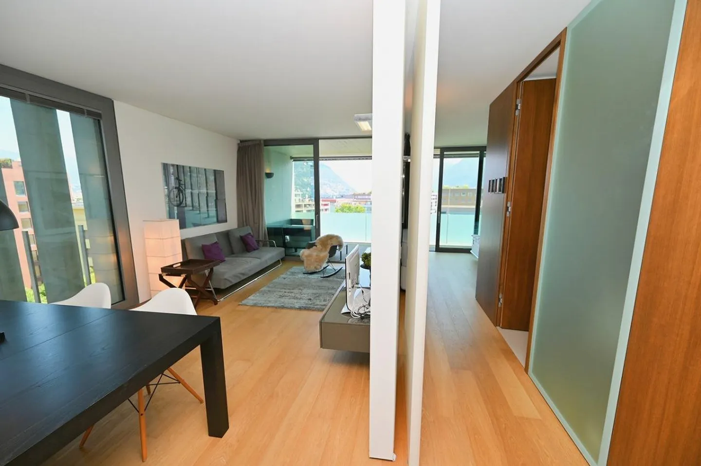 Holiday Home - Modern Apartment with Partial Lake View - Photo 12 of 19