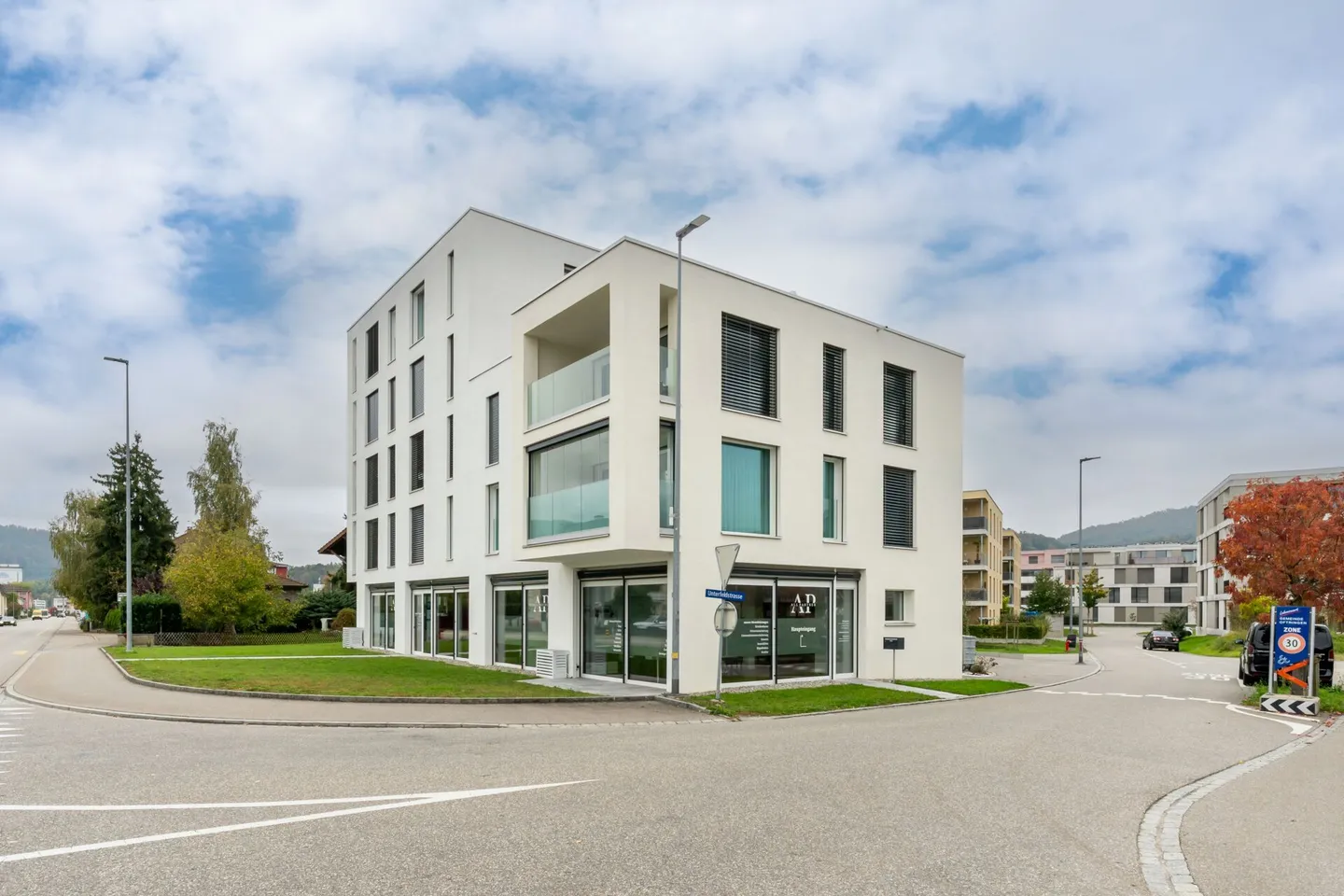 Living Dream - Exclusive 2½-Room Apartment in the Best Location in Oftringen! - Photo 3 of 10