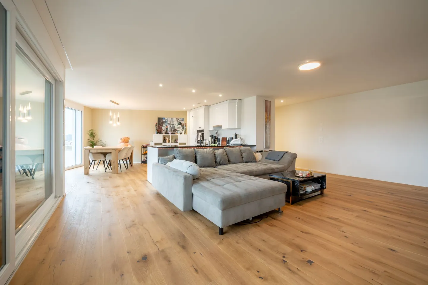 Dream Home - Exclusive 3½ Room Apartment in Prime Location in Oftringen! - Photo 6 of 12