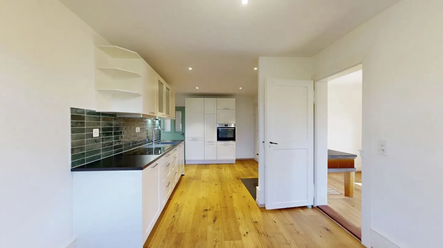 Renovated Maisonette Apartment in the Center! - Photo 2 of 11