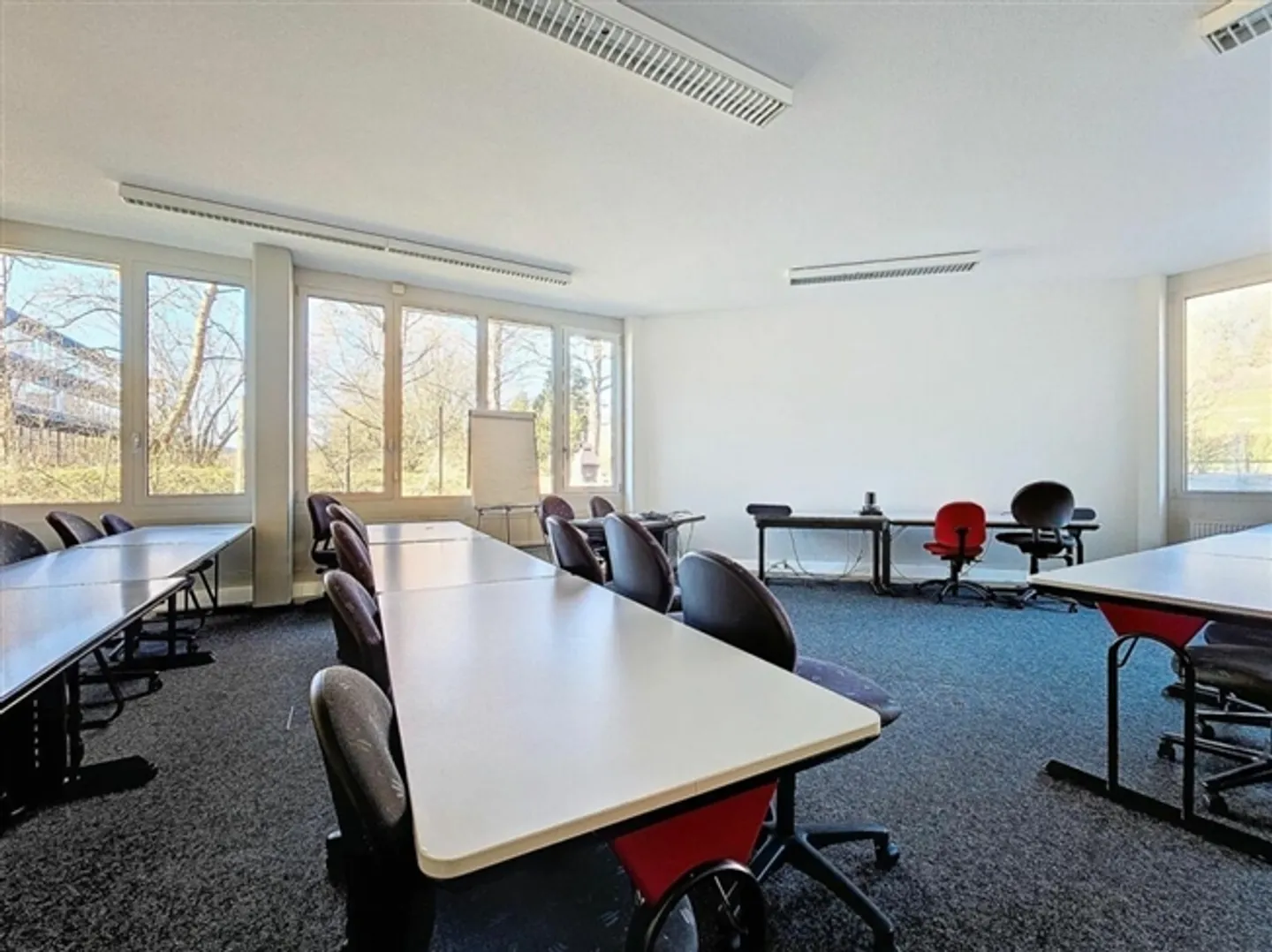 «Ufficio/Amministrazione 1'732 m² a Sonceboz-Sombeval» - Foto 9 di 20