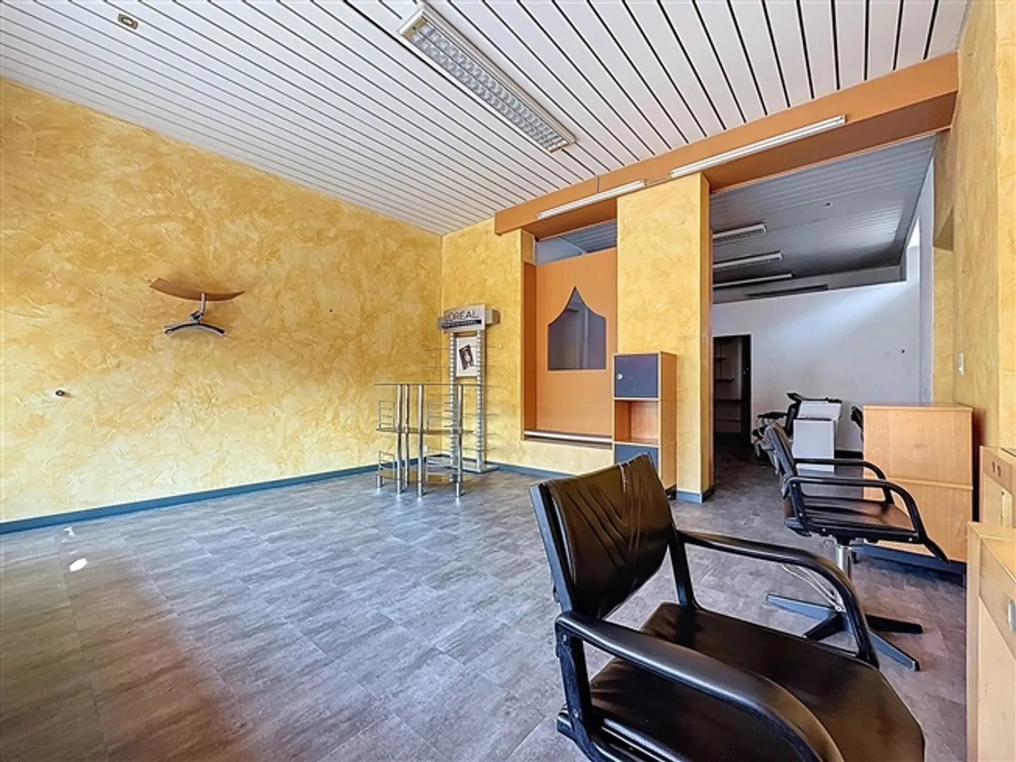 For rent commercial premises in Rue Beausite 2 in Sierre - Photo 3 of 8