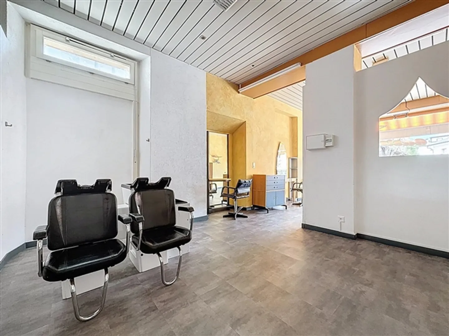 For rent commercial premises in Rue Beausite 2 in Sierre - Photo 5 of 8