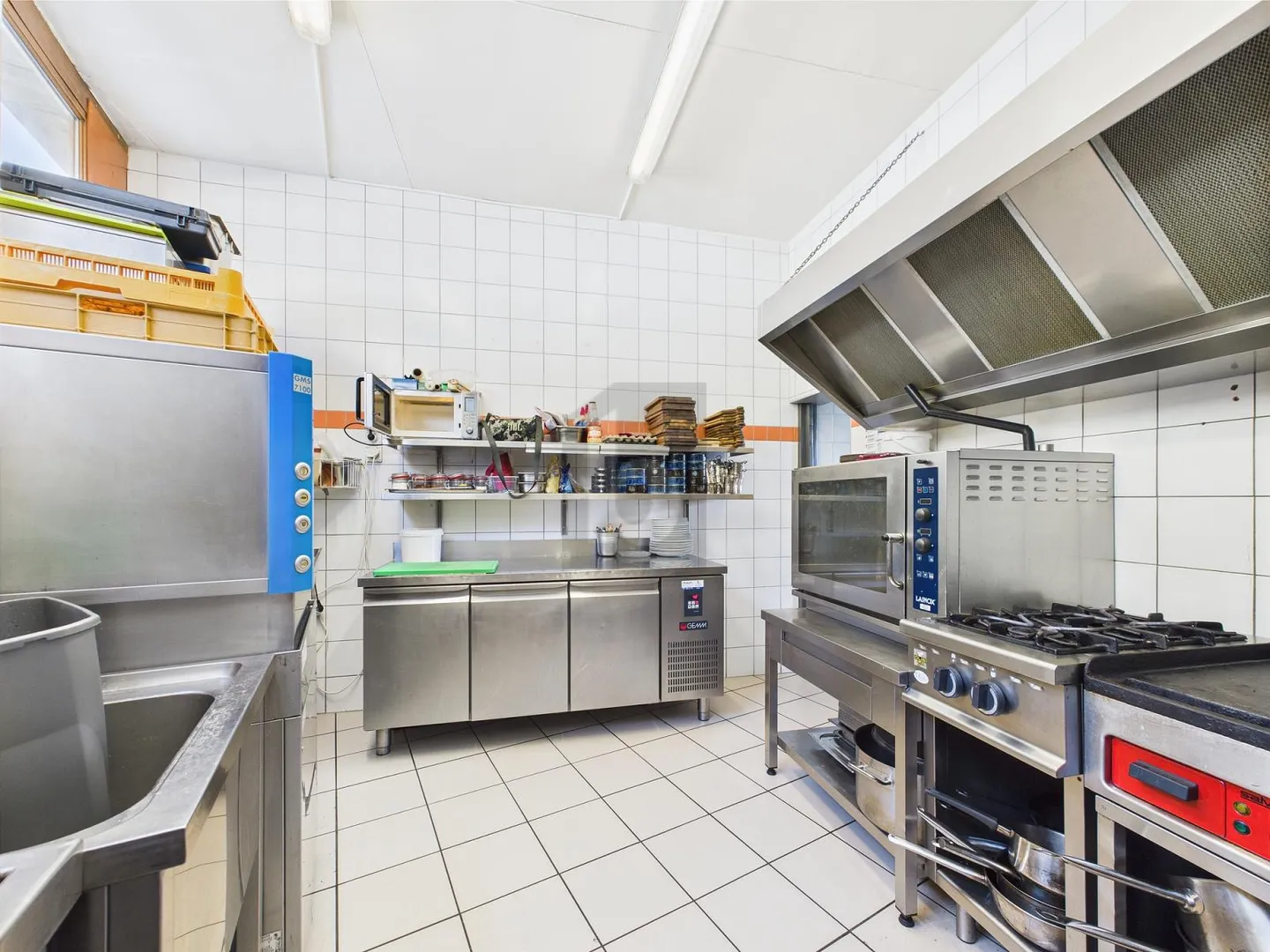 Mischgenutztes Gebäude mieten - Foto 3 von 6