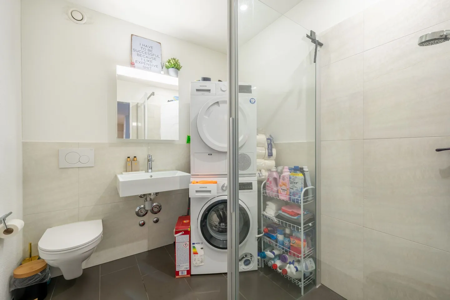 Dream Home - Exclusive 3½ Room Apartment in Prime Location in Oftringen! - Photo 9 of 12