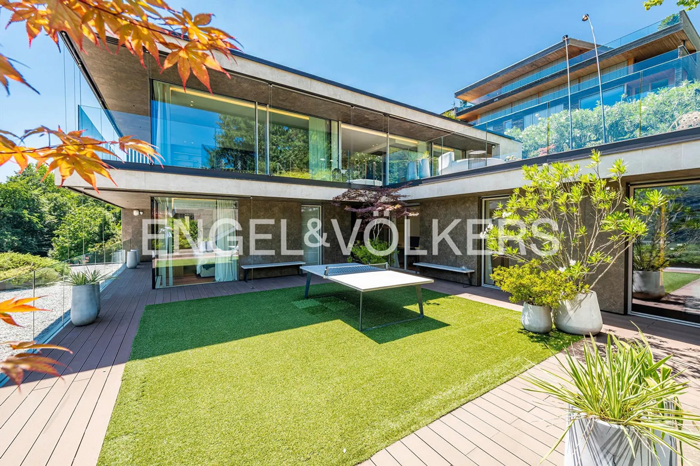 Contemporary prestigious residence - Photo 9 of 15