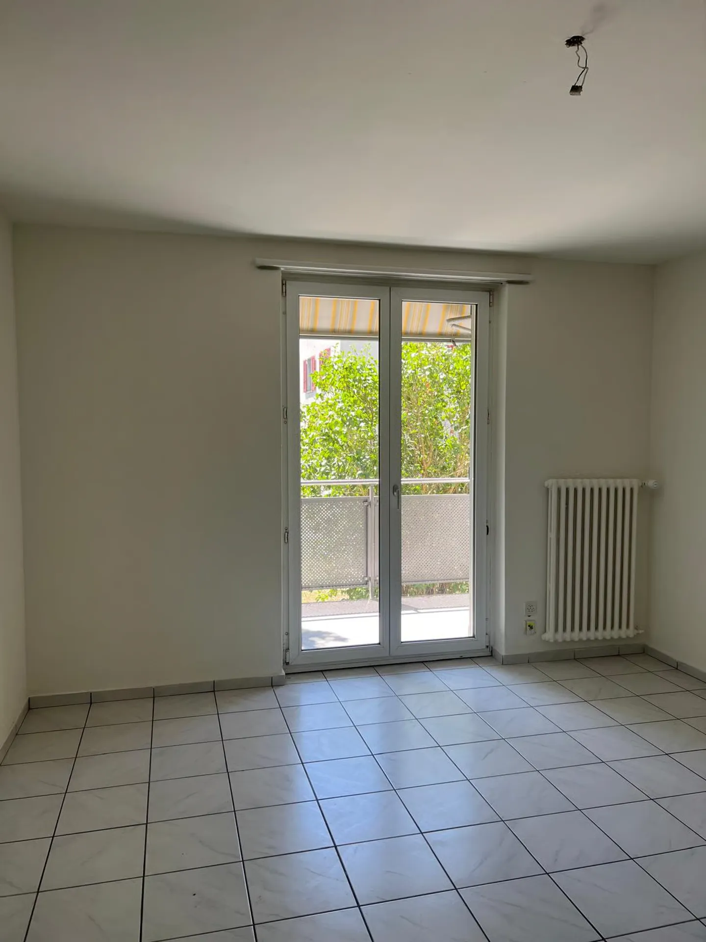 Luminoso appartamento di 3,5 locali con balcone - nuova cucina - Foto 13 di 14