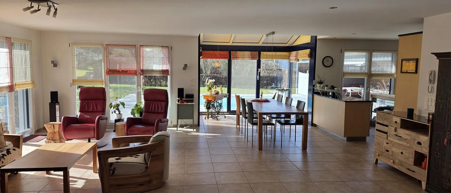 Individual villa with swimming pool - calm and green environment - Photo 4 of 13