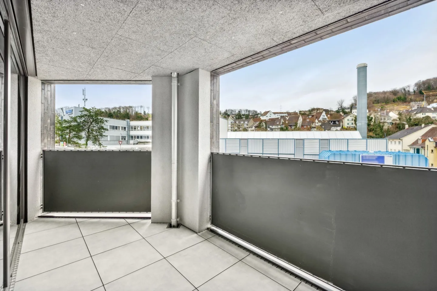 Appartamento moderno di 2,5 stanze nella Torre di Münchenstein BL - Foto 5 di 7