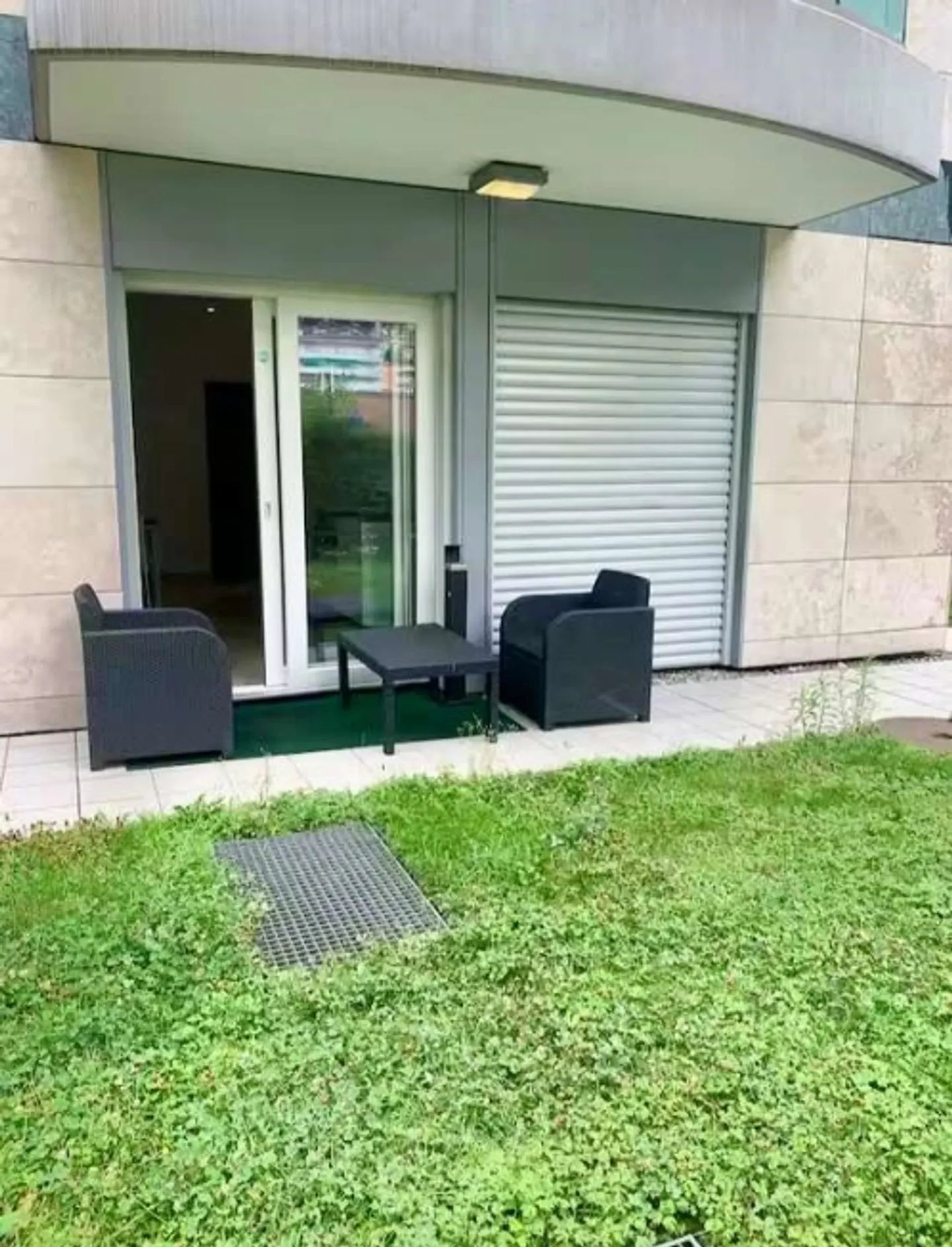 Apartment with Garden in Viganello - Photo 2 of 8