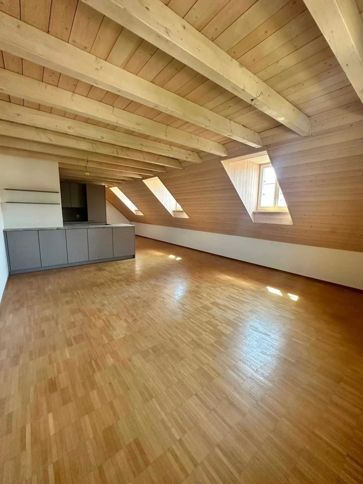 Charmante Dachwohnung in Dornach - Foto 5 von 21