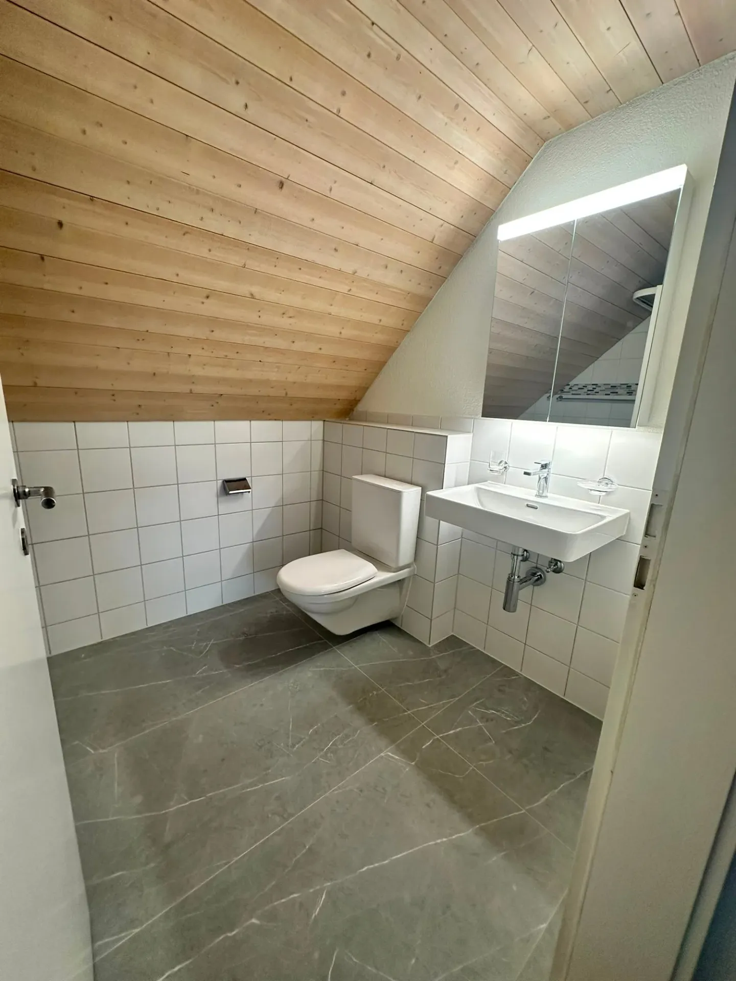Charmante Dachwohnung in Dornach - Foto 18 von 21