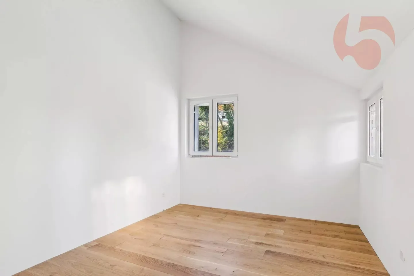 Déjà 4 lots vendus ! Il ne reste que 2 appartements de 4,5 pièces - lot n° 5 - Photo 3 sur 8