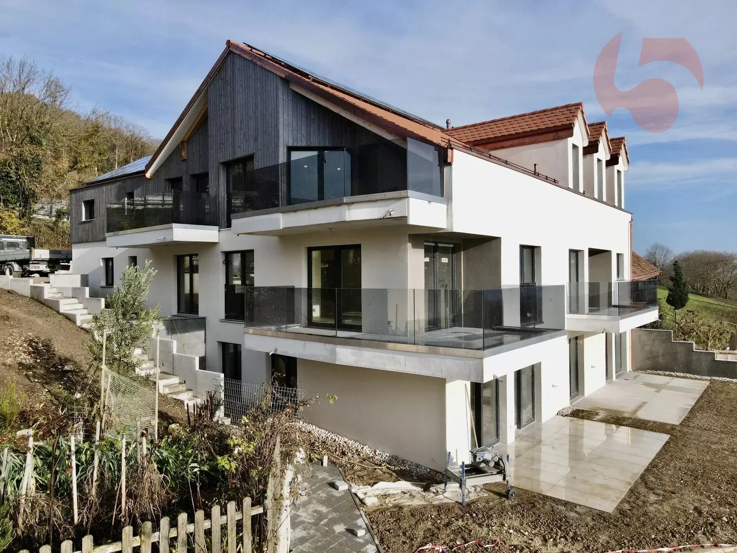 Déjà 4 lots vendus ! Il ne reste que 2 appartements de 4,5 pièces - lot n° 5 - Photo 5 sur 8