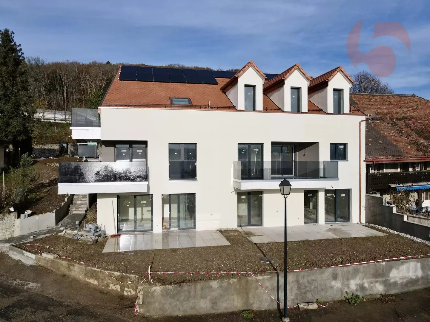 Déjà 4 lots vendus ! Il ne reste que 2 appartements de 4,5 pièces - lot n° 5 - Photo 6 sur 8