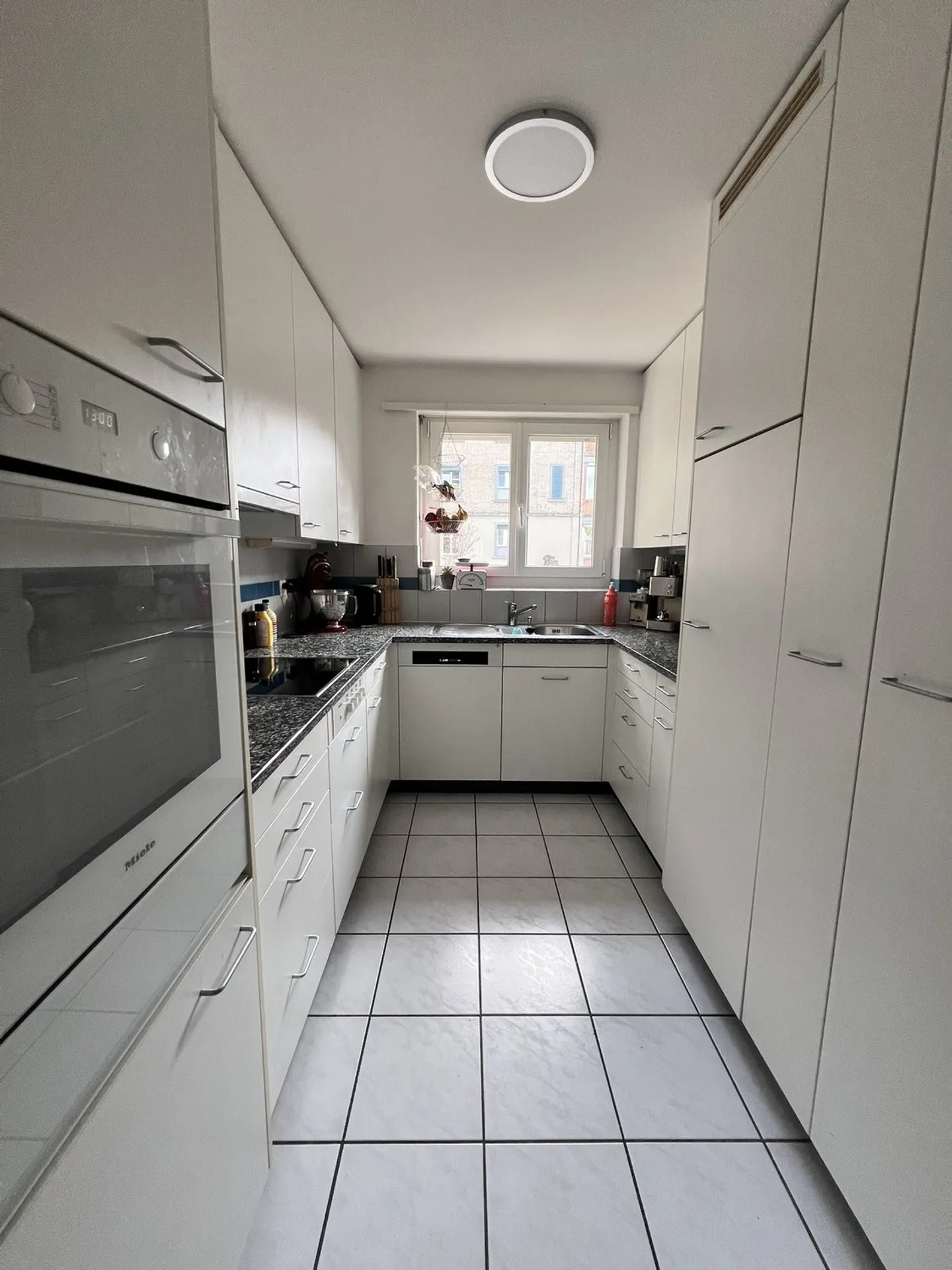 APPARTEMENT 3½ PIÈCES À WINTERTHUR - VELTHEIM, MEUBLÉ, TEMPORAIRE - Photo 3 sur 10