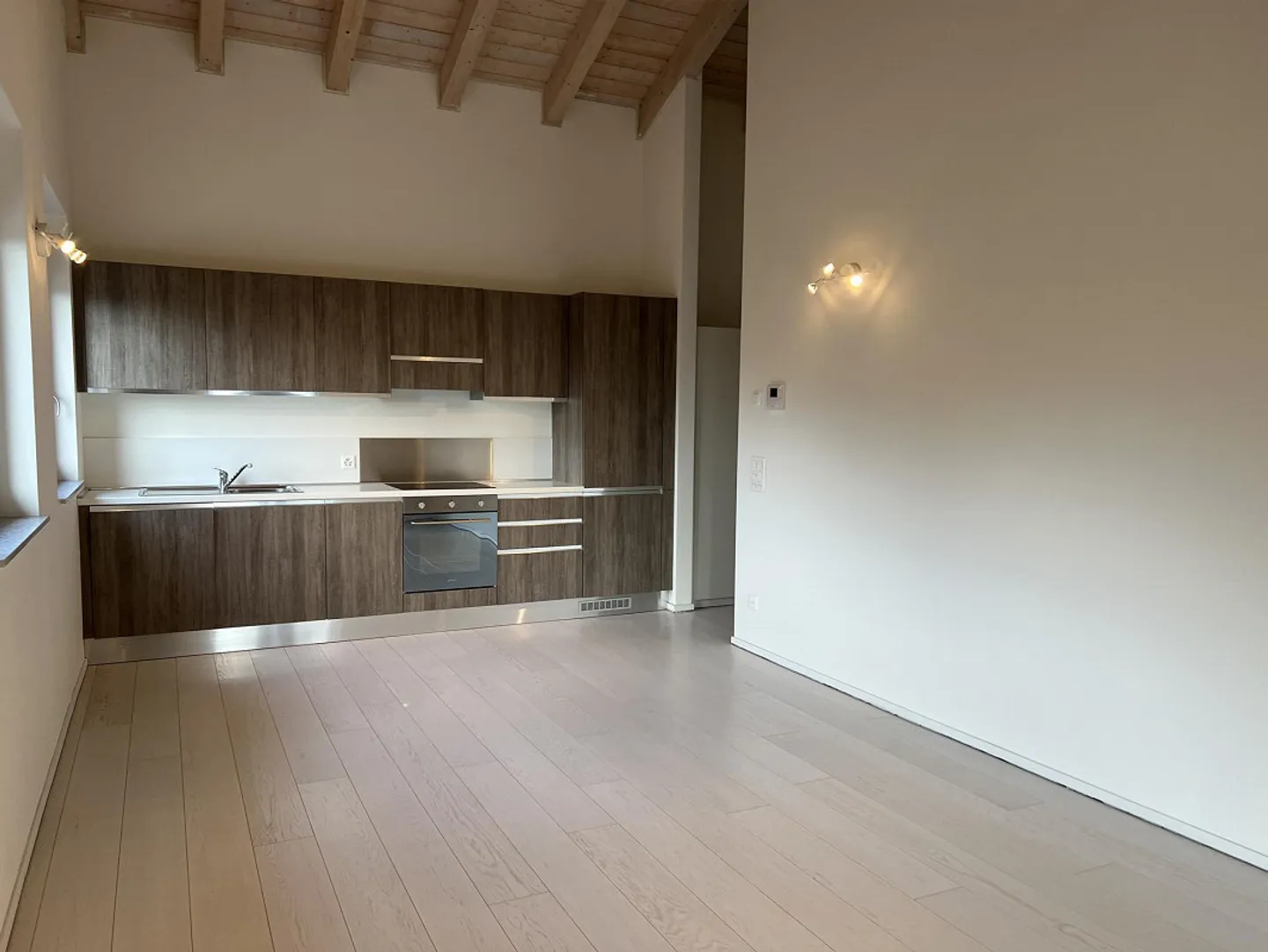 Moderno attico con tetto a vista in vendita a Cadro - Foto 5 di 15