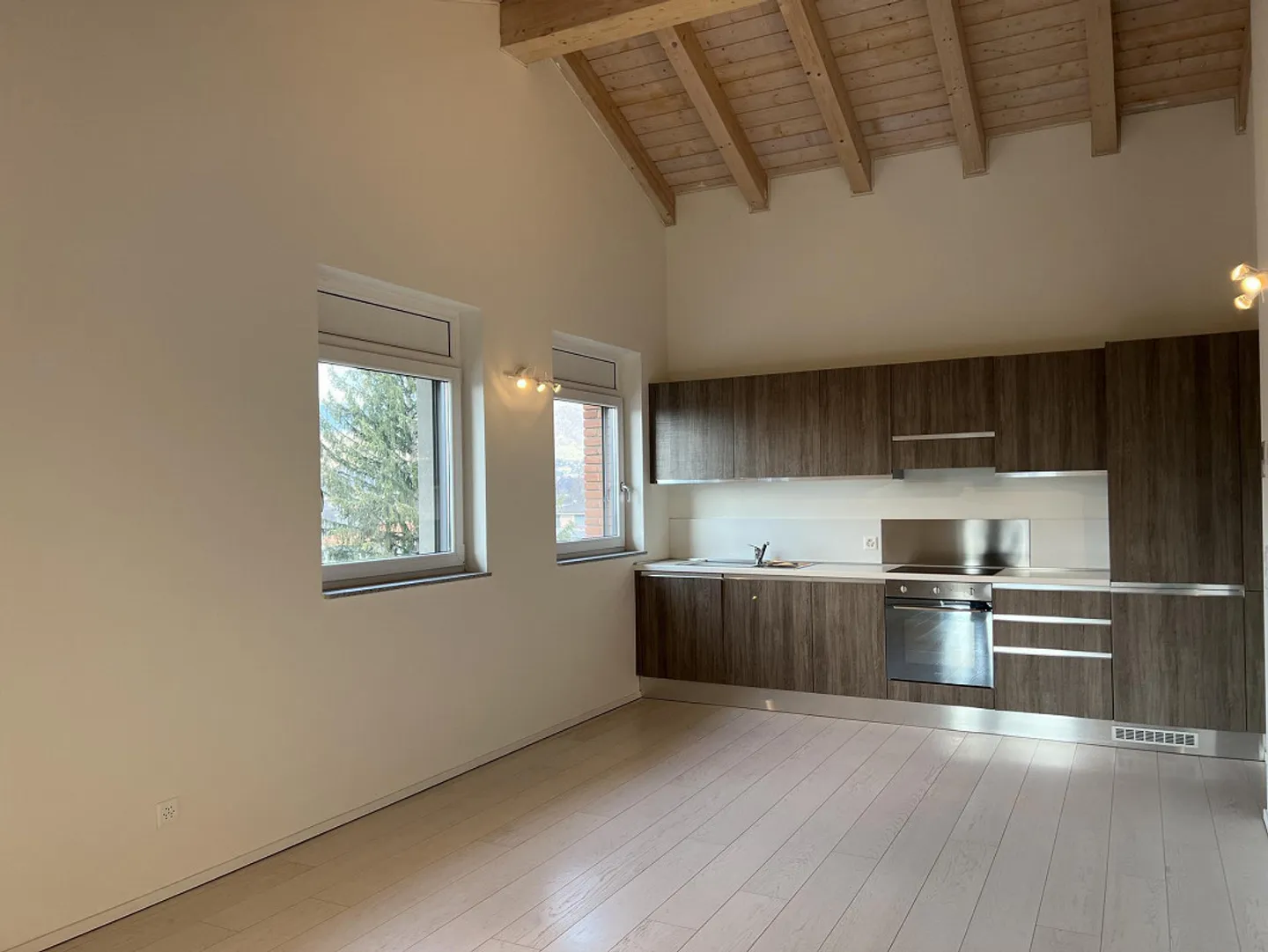 Moderno attico con tetto a vista in vendita a Cadro - Foto 6 di 15
