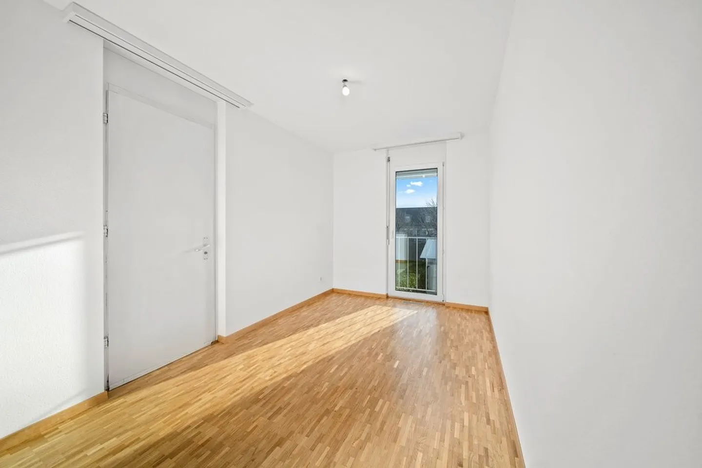 Apartment in the heart of the Geneva countryside - Photo 4 of 7