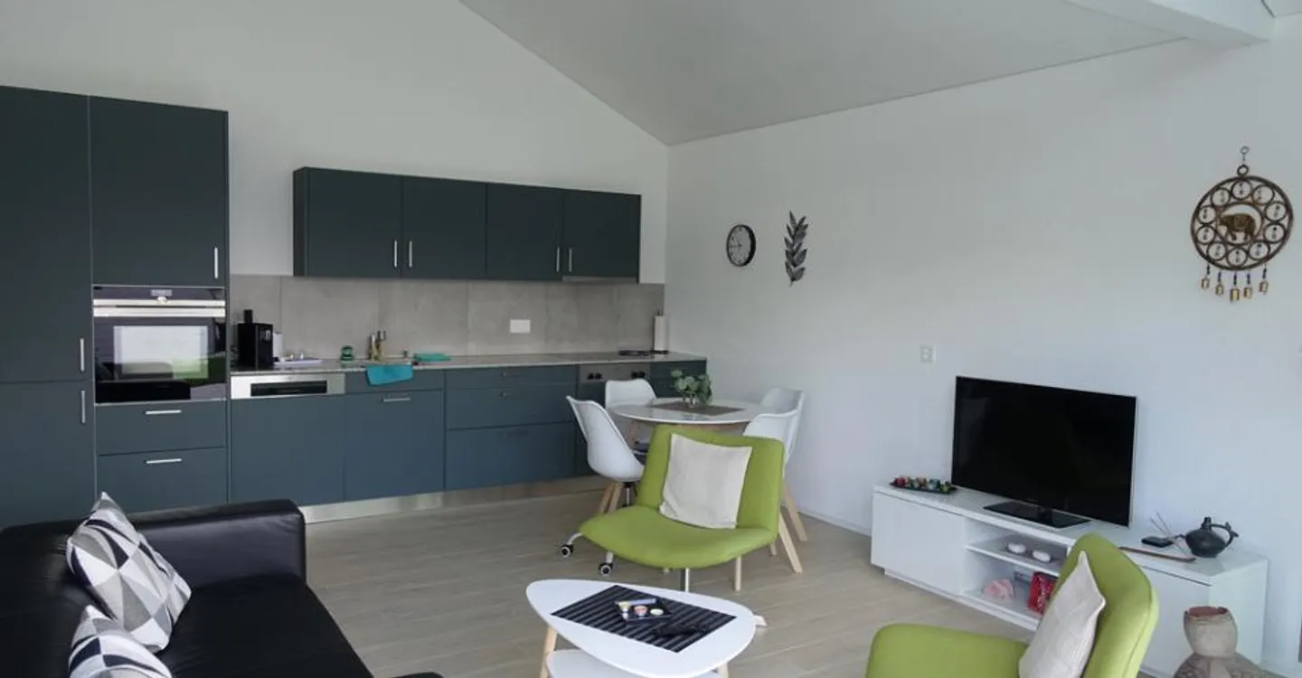 Charming Semi-Detached House - Photo 3 of 10