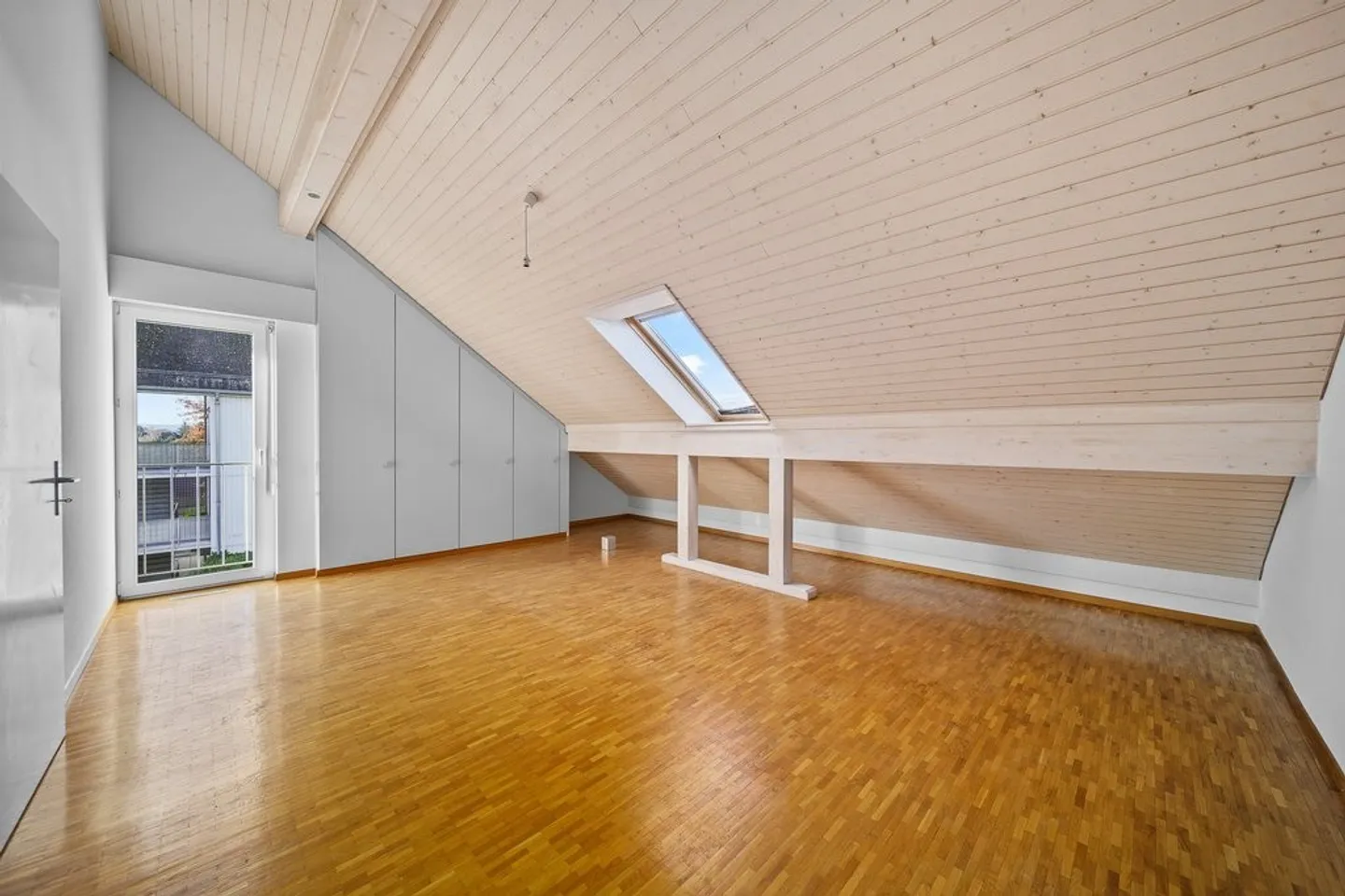 Apartment in the heart of the Geneva countryside - Photo 5 of 7