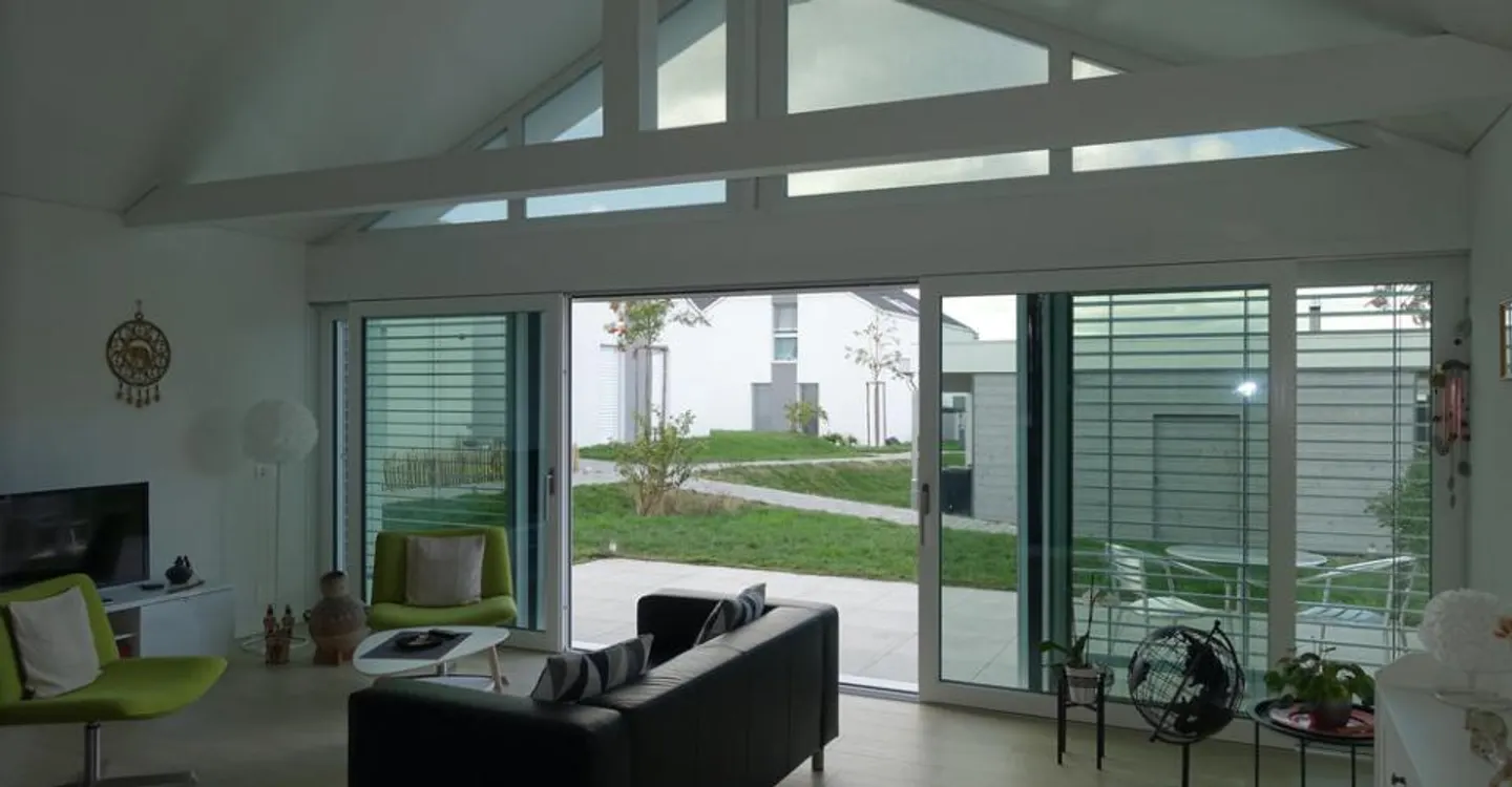 Charming Semi-Detached House - Photo 4 of 10