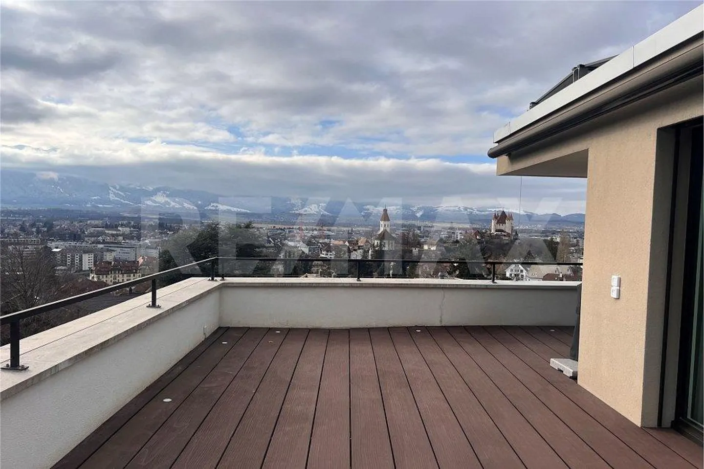 TOP di THUN ... Attico esclusivo con balcone circondante - Foto 1 di 13