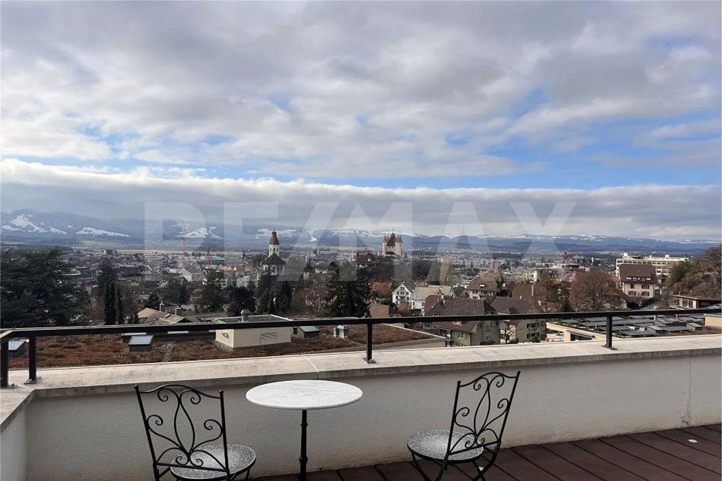 TOP di THUN ... Attico esclusivo con balcone circondante - Foto 4 di 13