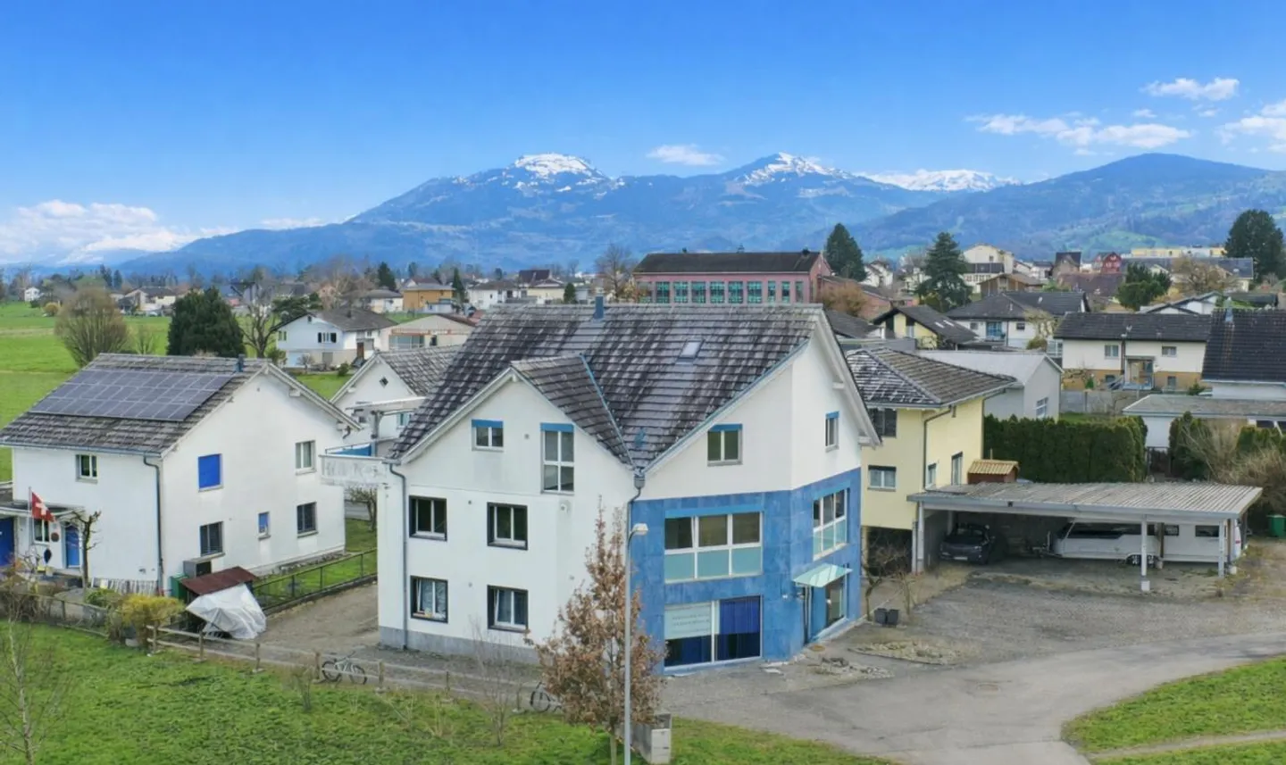 Maison multifamiliale moderne - Photo 1 sur 7