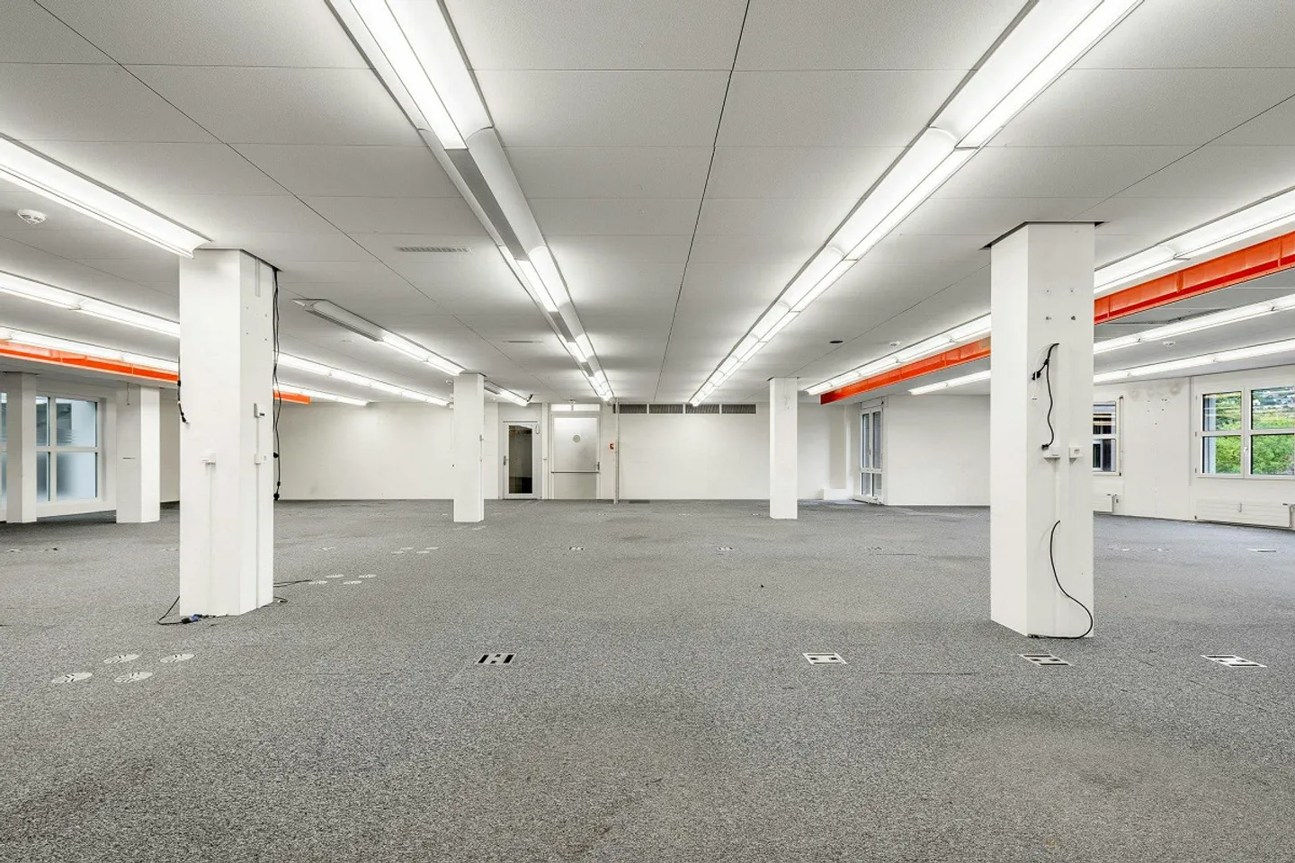 PLAZA | Spazio commerciale con potenziale - 350 m² per la tua attività - Foto 3 di 6