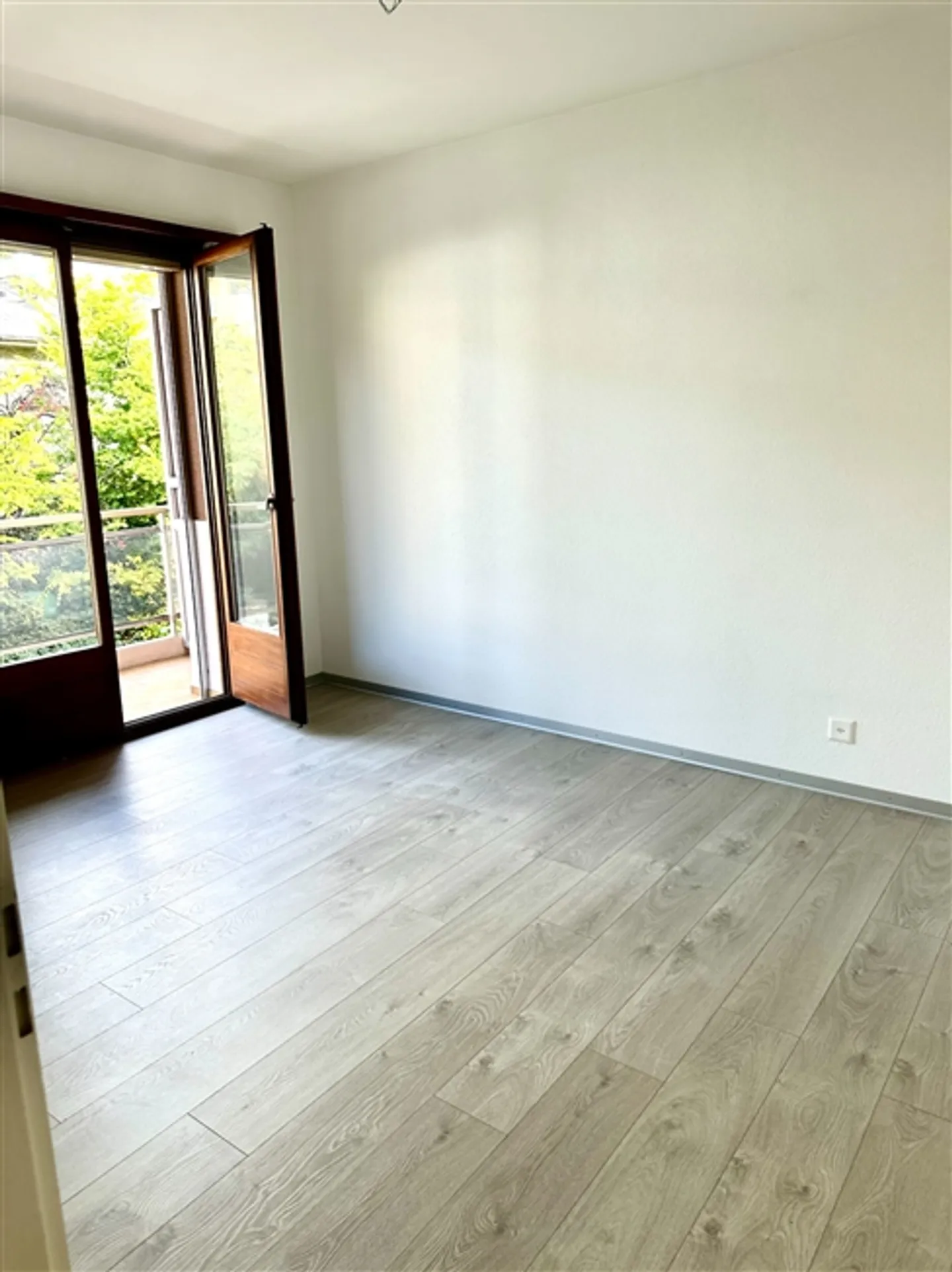 Magnificent 4.5-room apartment in the center of Sion - Photo 4 of 9