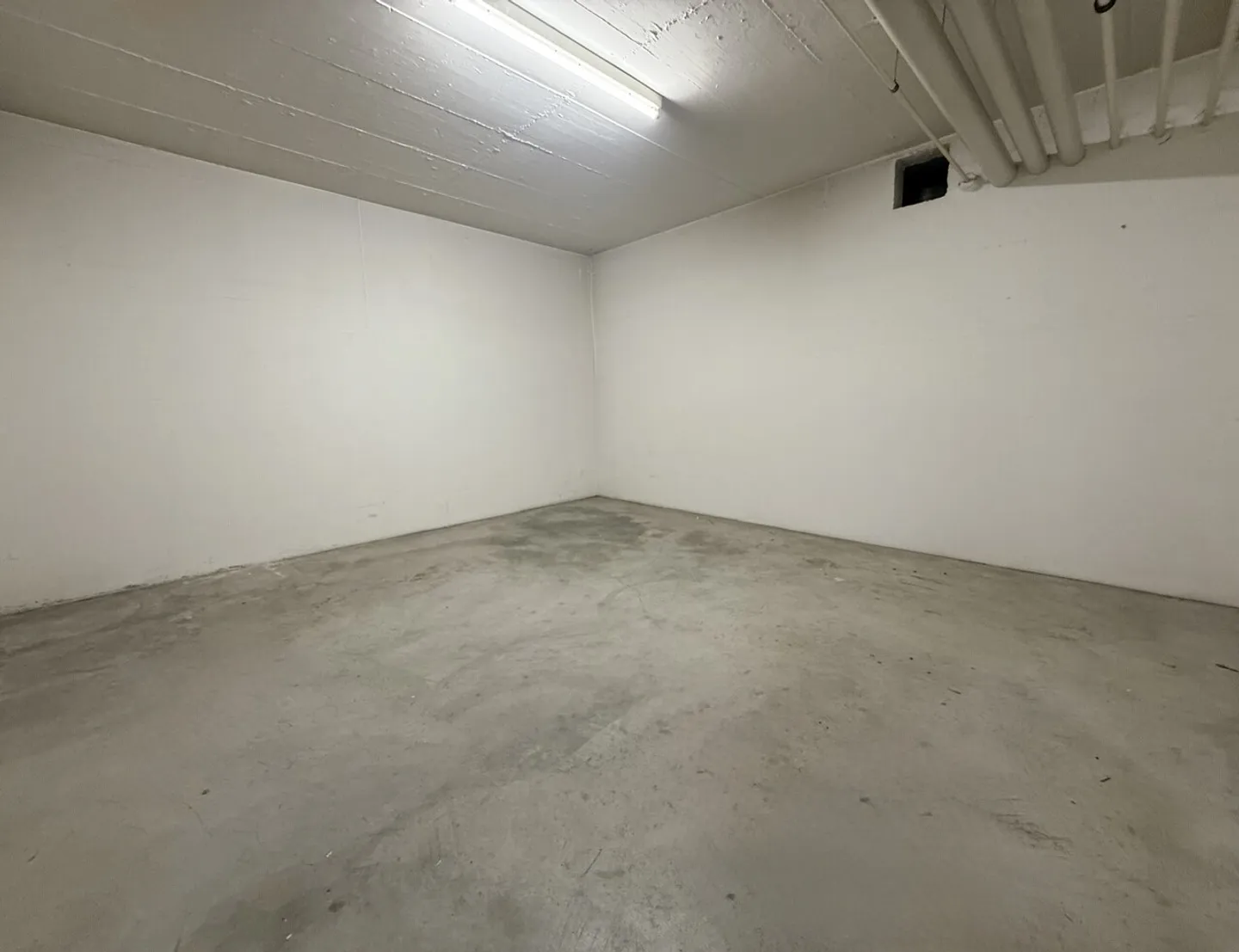 À louer dépôt 22m² à Chiasso - Photo 1 sur 3