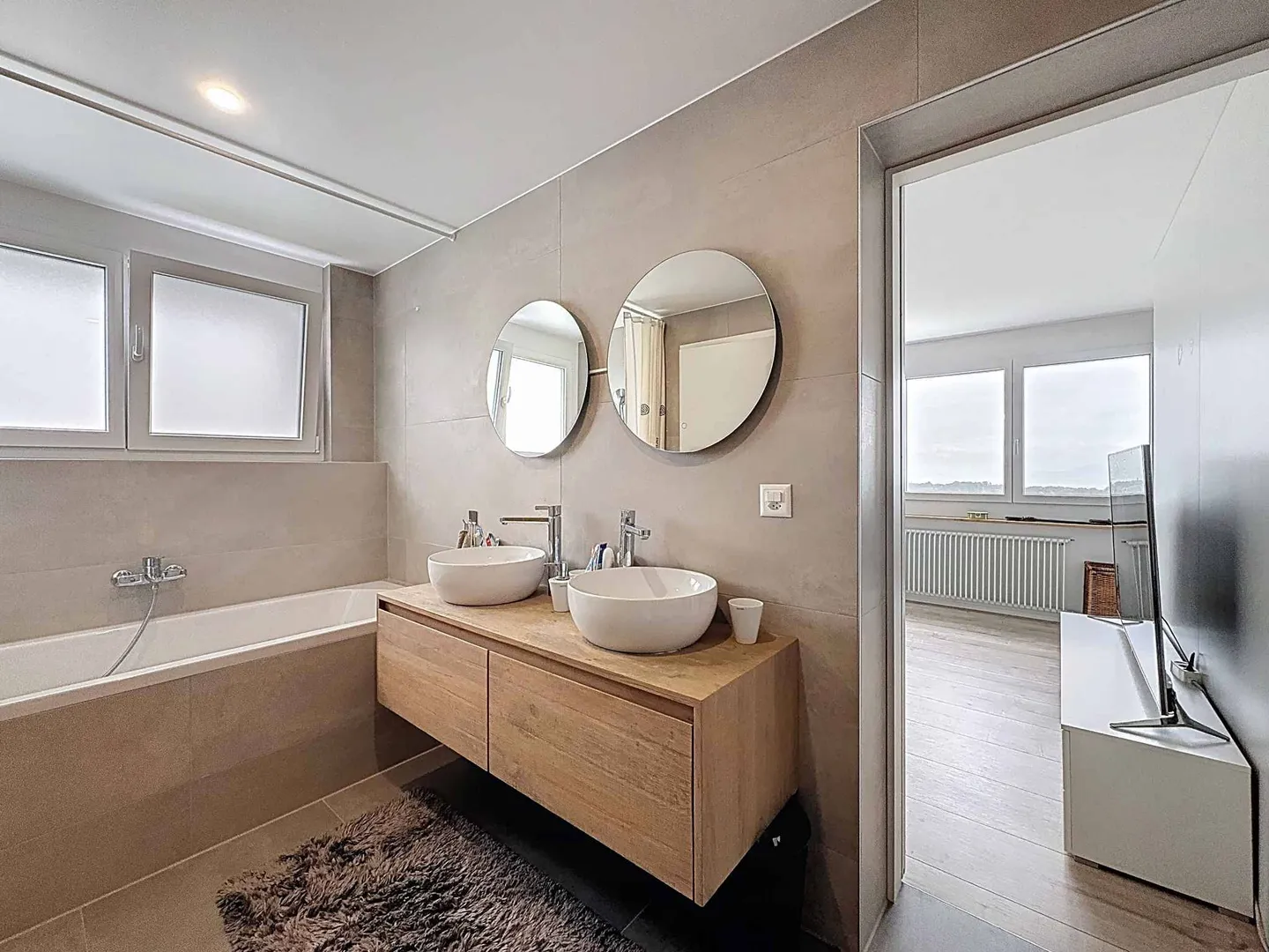 6.5-room detached house with adjoining building land - Photo 8 of 11