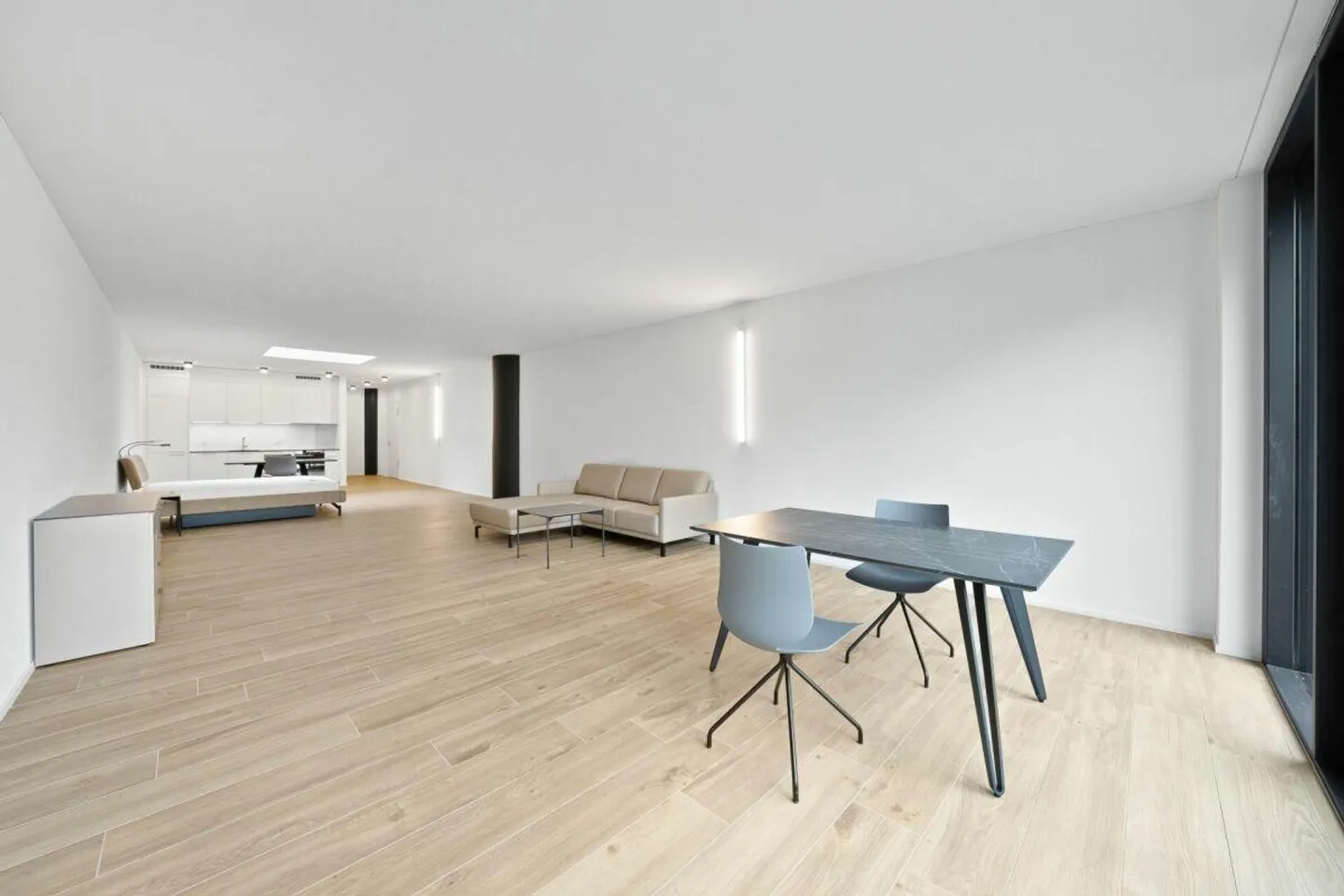 Loft-Atelier meublé de 87 m² au 1er étage - Photo 1 sur 7