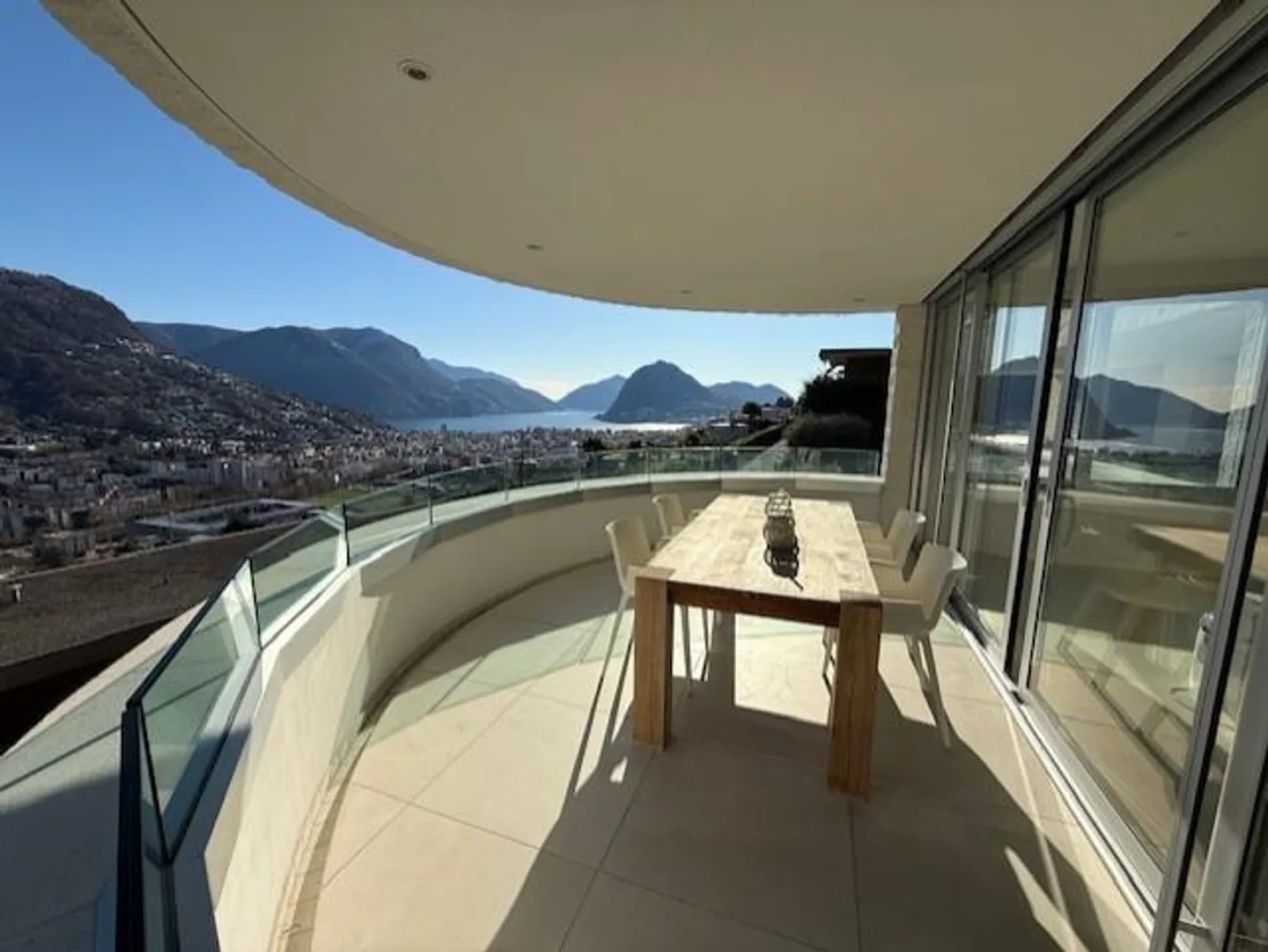 Appartamento di Lusso con Vista Lago - Foto 4 di 6