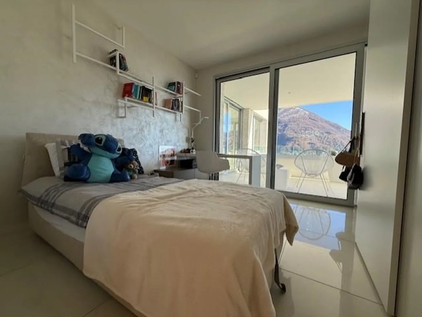 Appartamento di Lusso con Vista Lago - Foto 6 di 6